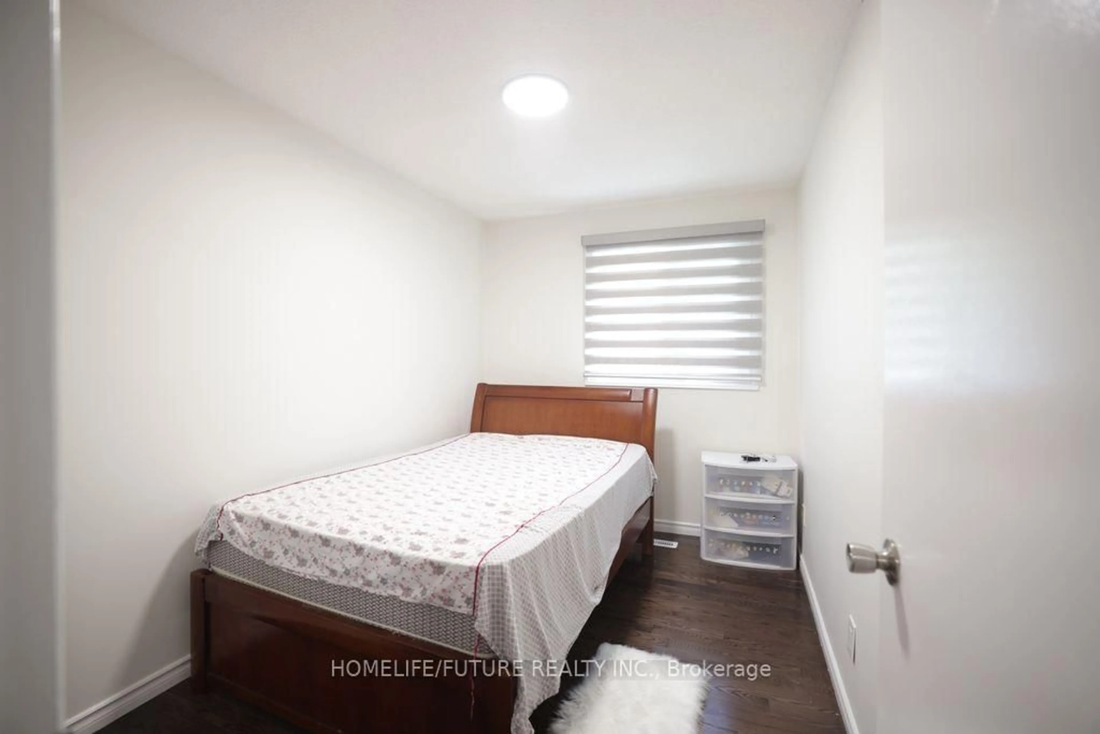 A pic of a room for 34 Dundalk Dr #5, Toronto Ontario M1P 4W3