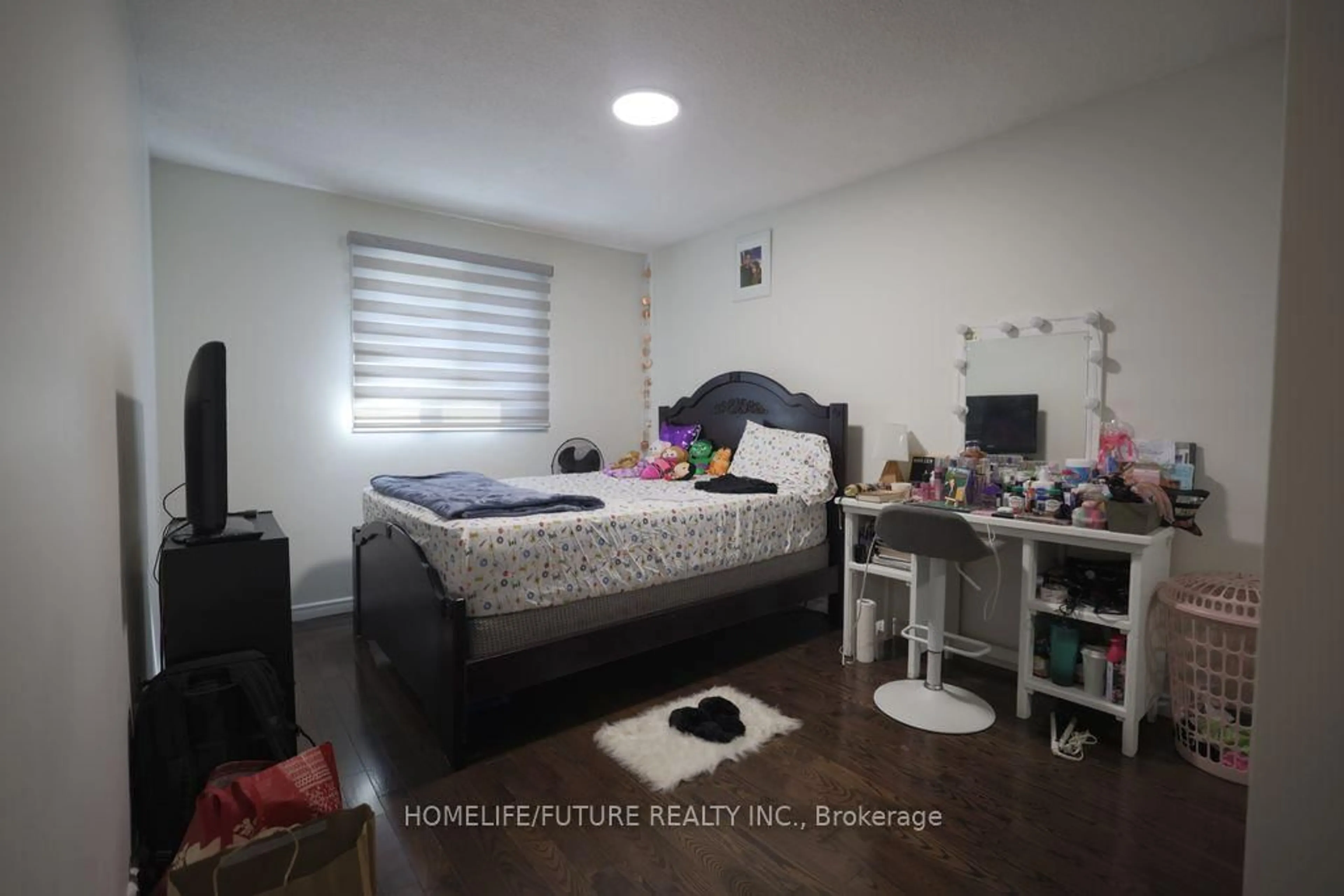 A pic of a room for 34 Dundalk Dr #5, Toronto Ontario M1P 4W3