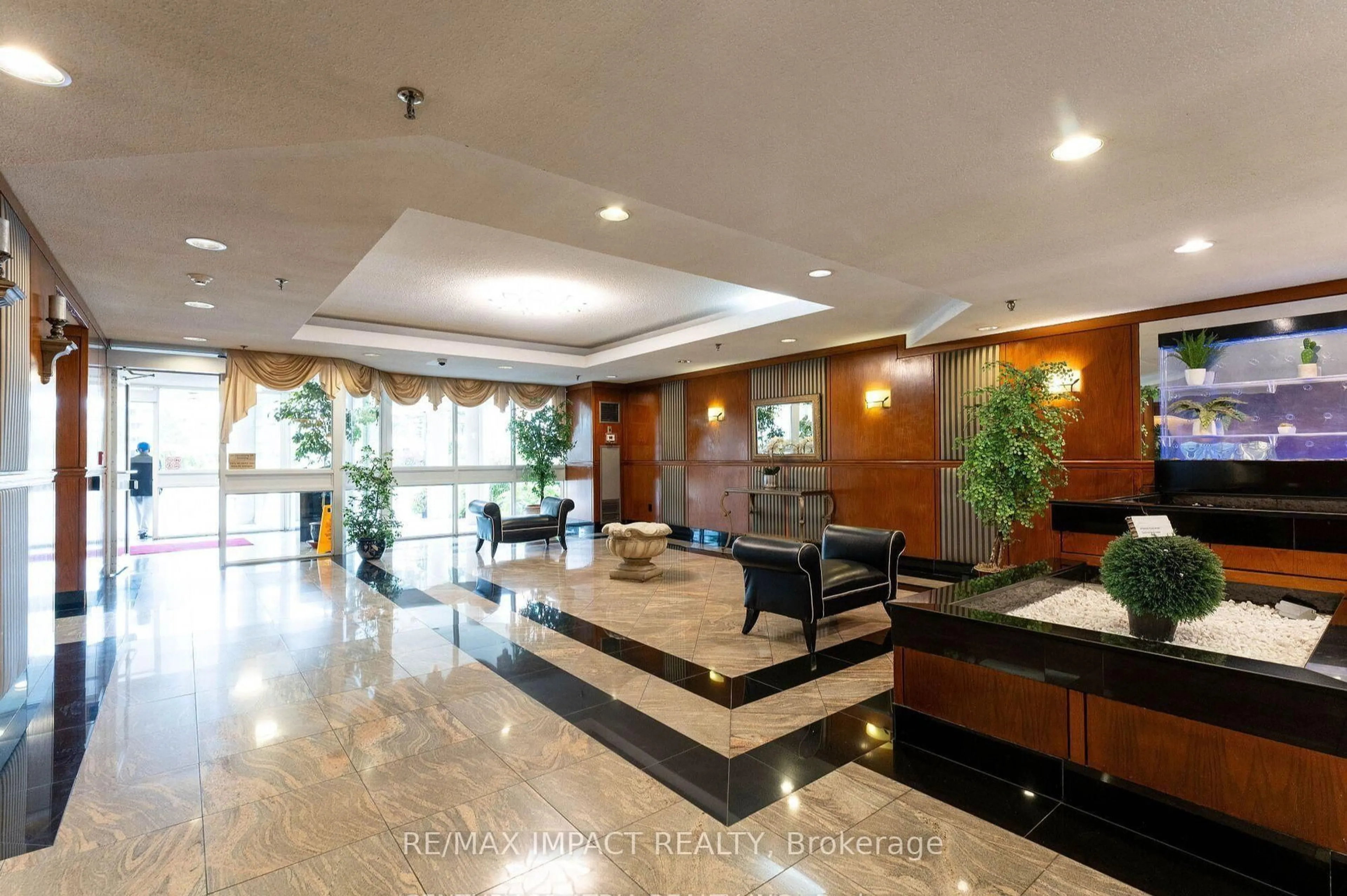 Lobby for 430 McLevin Ave #1710, Toronto Ontario M1B 5P1