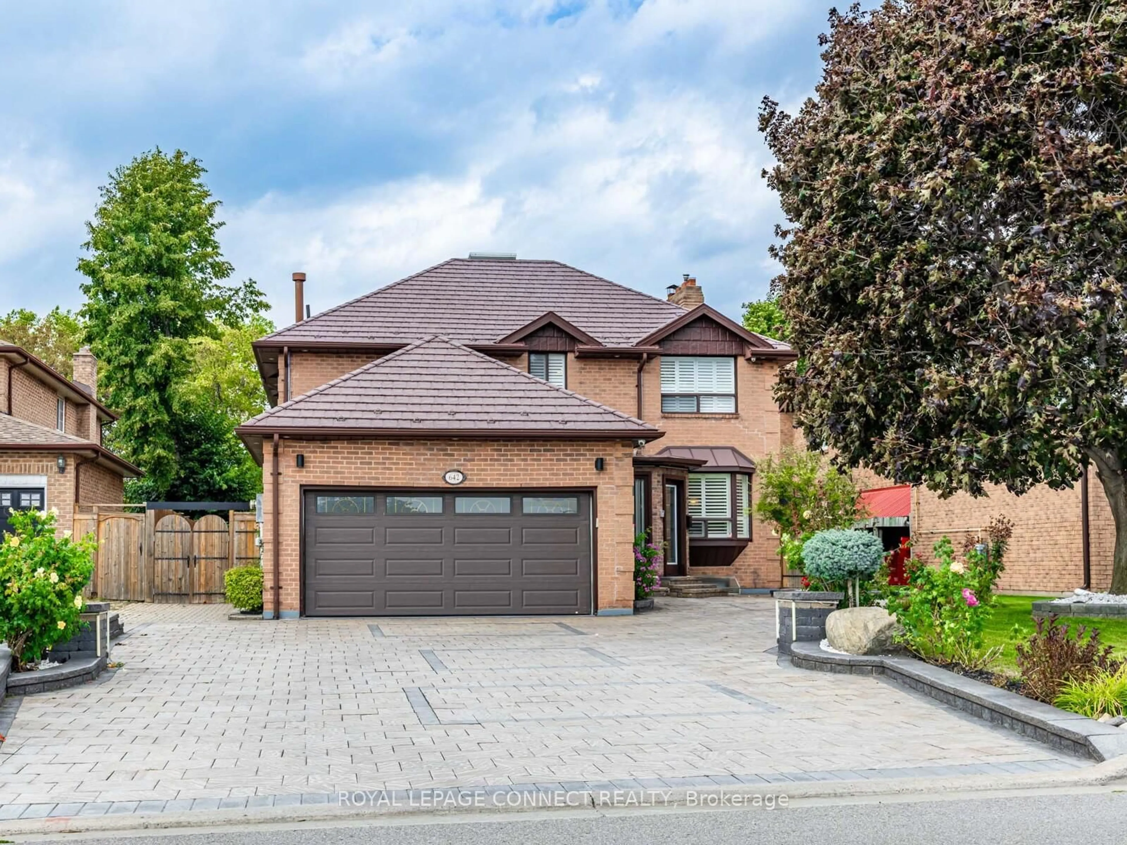 Home with brick exterior material, street for 642 Sheppard Ave, Pickering Ontario L1V 1G3