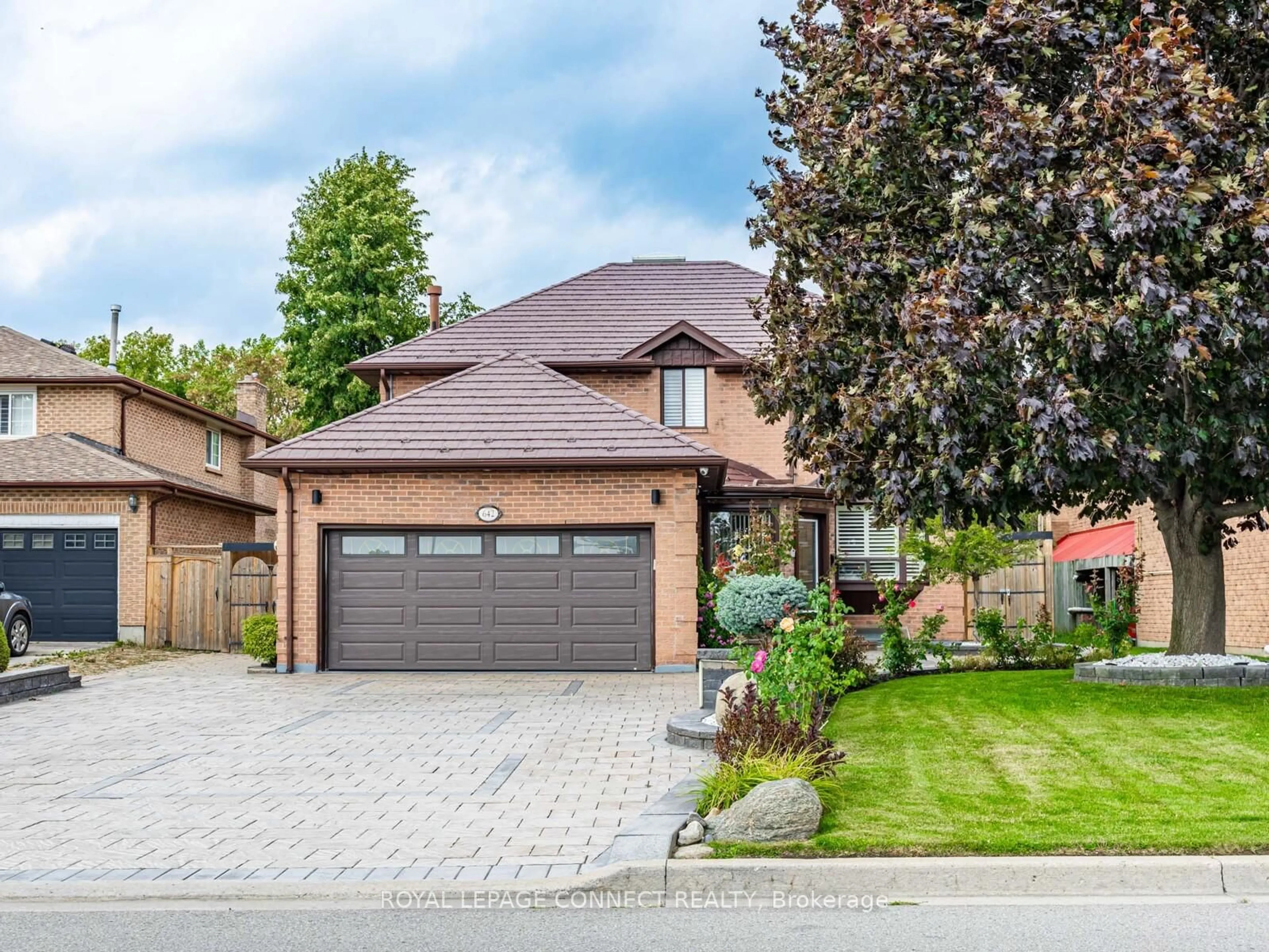 Home with brick exterior material, street for 642 Sheppard Ave, Pickering Ontario L1V 1G3