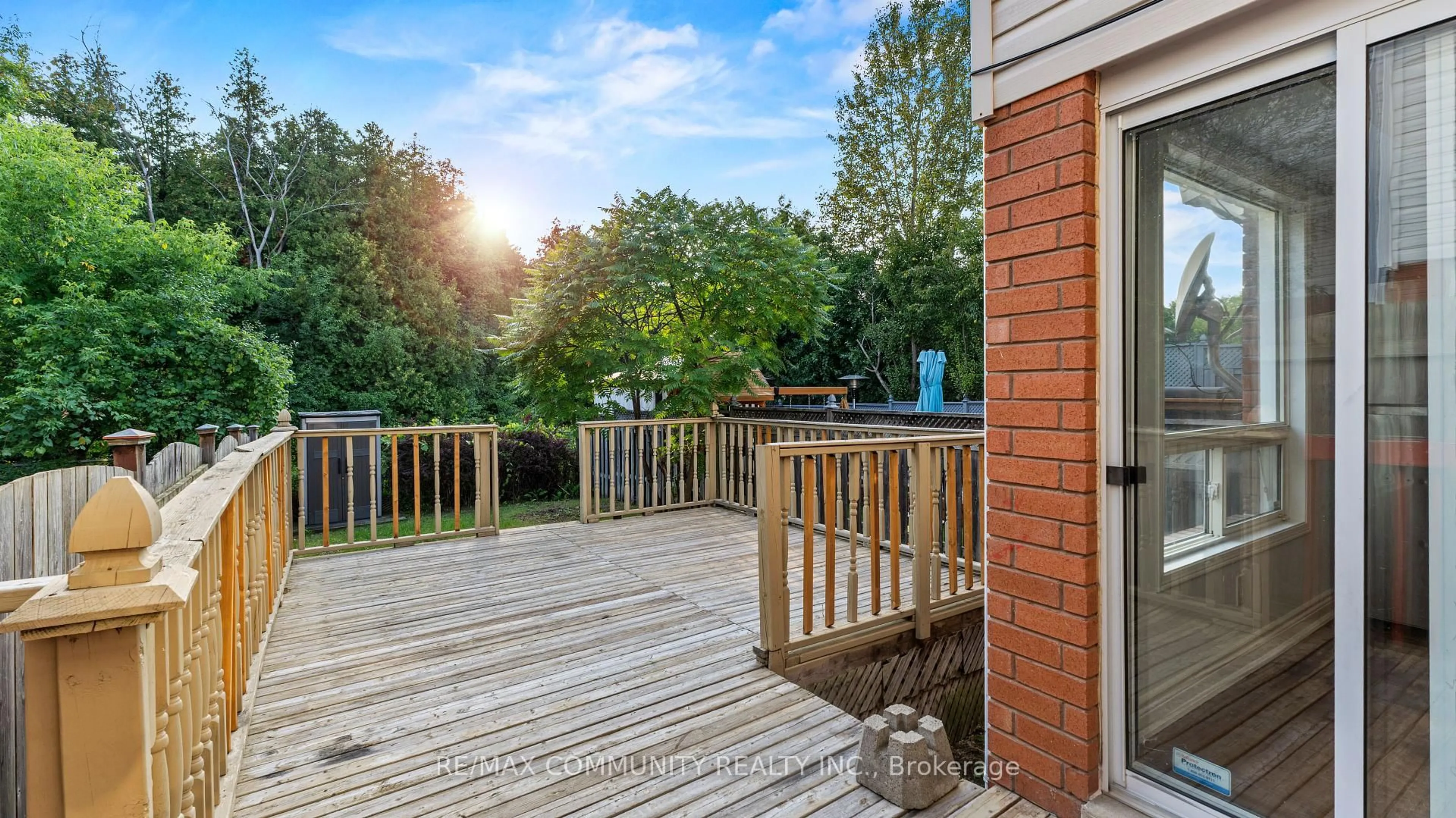 Patio, unknown for 1772 Woodgate Tr, Oshawa Ontario L1G 8B3