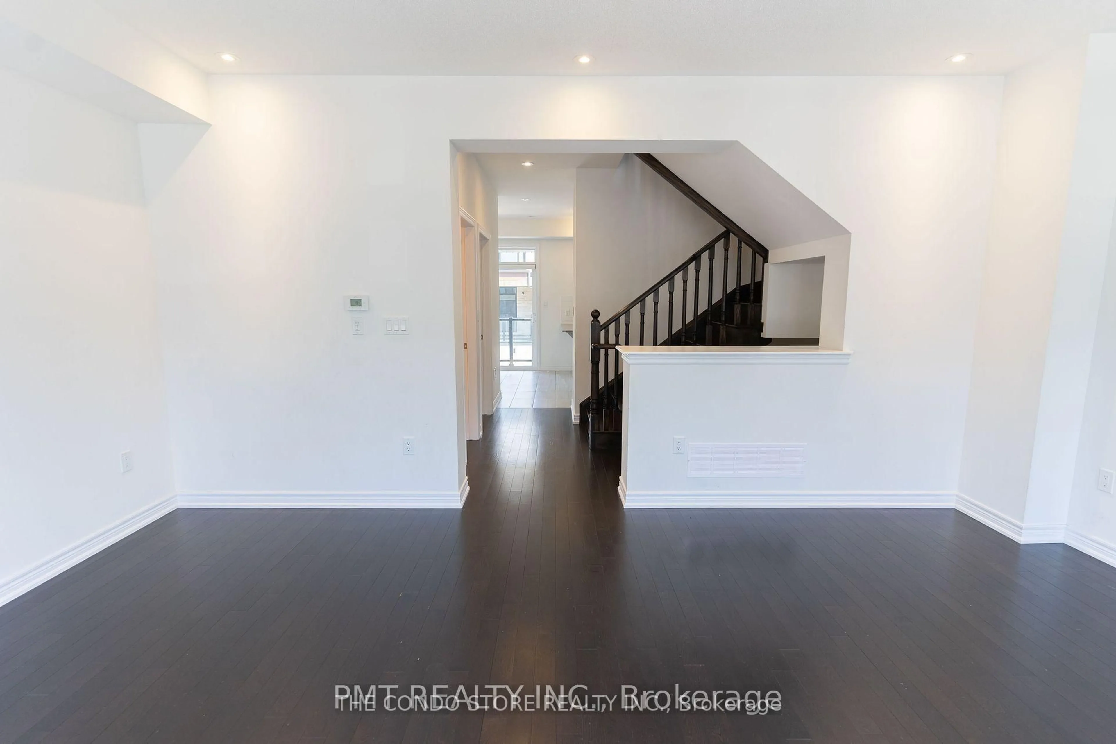 Indoor entryway for 3 Steamboat Way, Whitby Ontario L1N 0M6