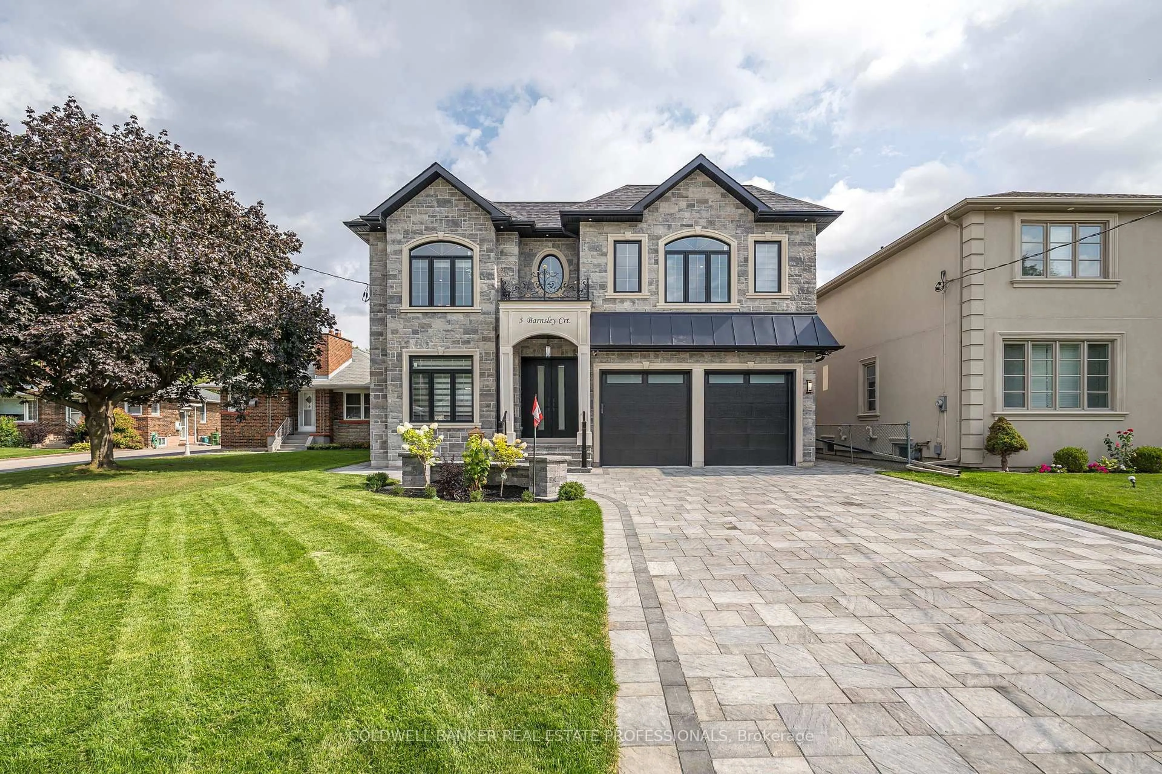 Home with brick exterior material, street for 5 Barnsley Crt, Toronto Ontario M1R 3X4