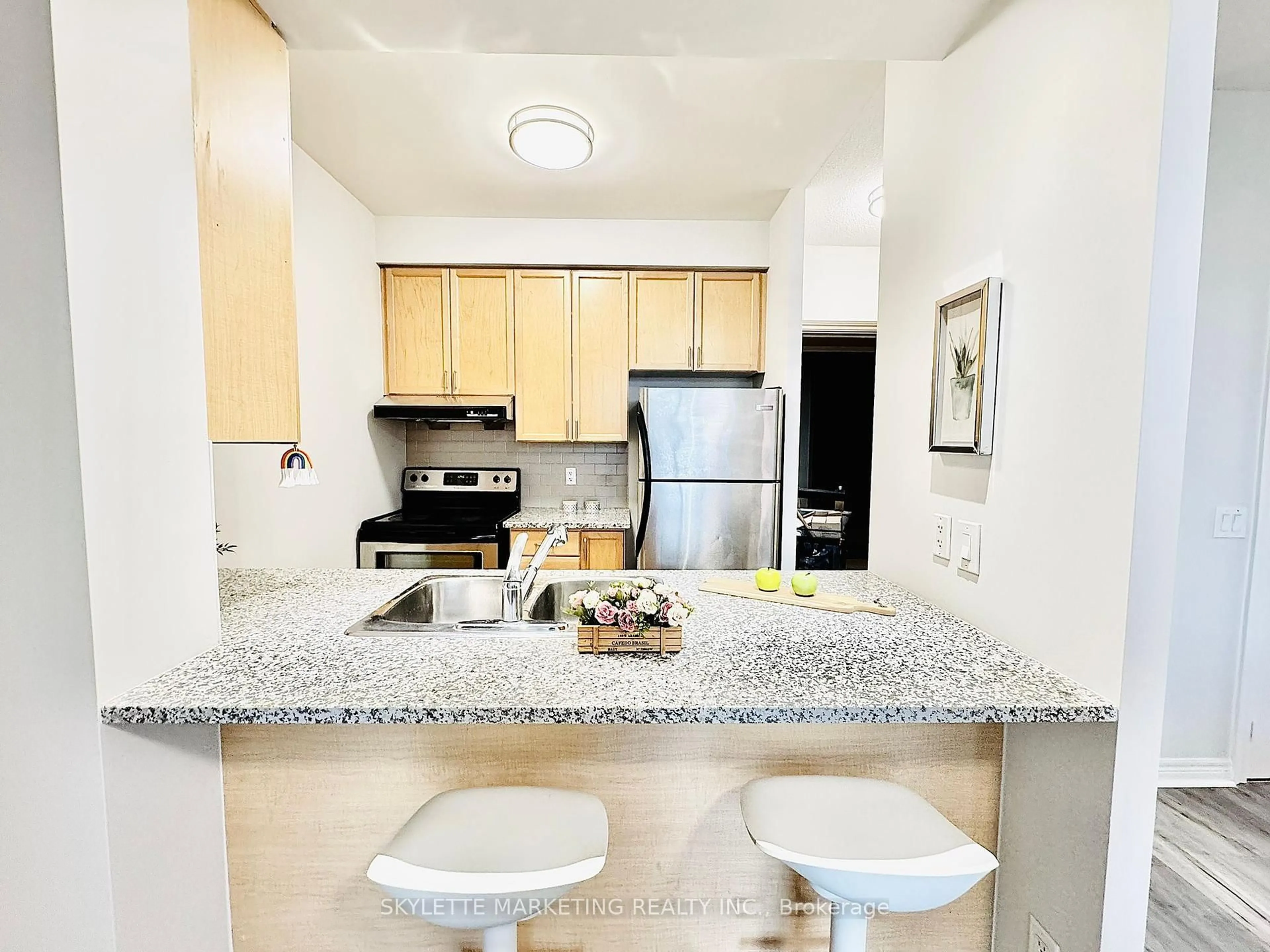 Standard kitchen, unknown for 60 Town Centre Crt #Uph04, Toronto Ontario M1P 0B1