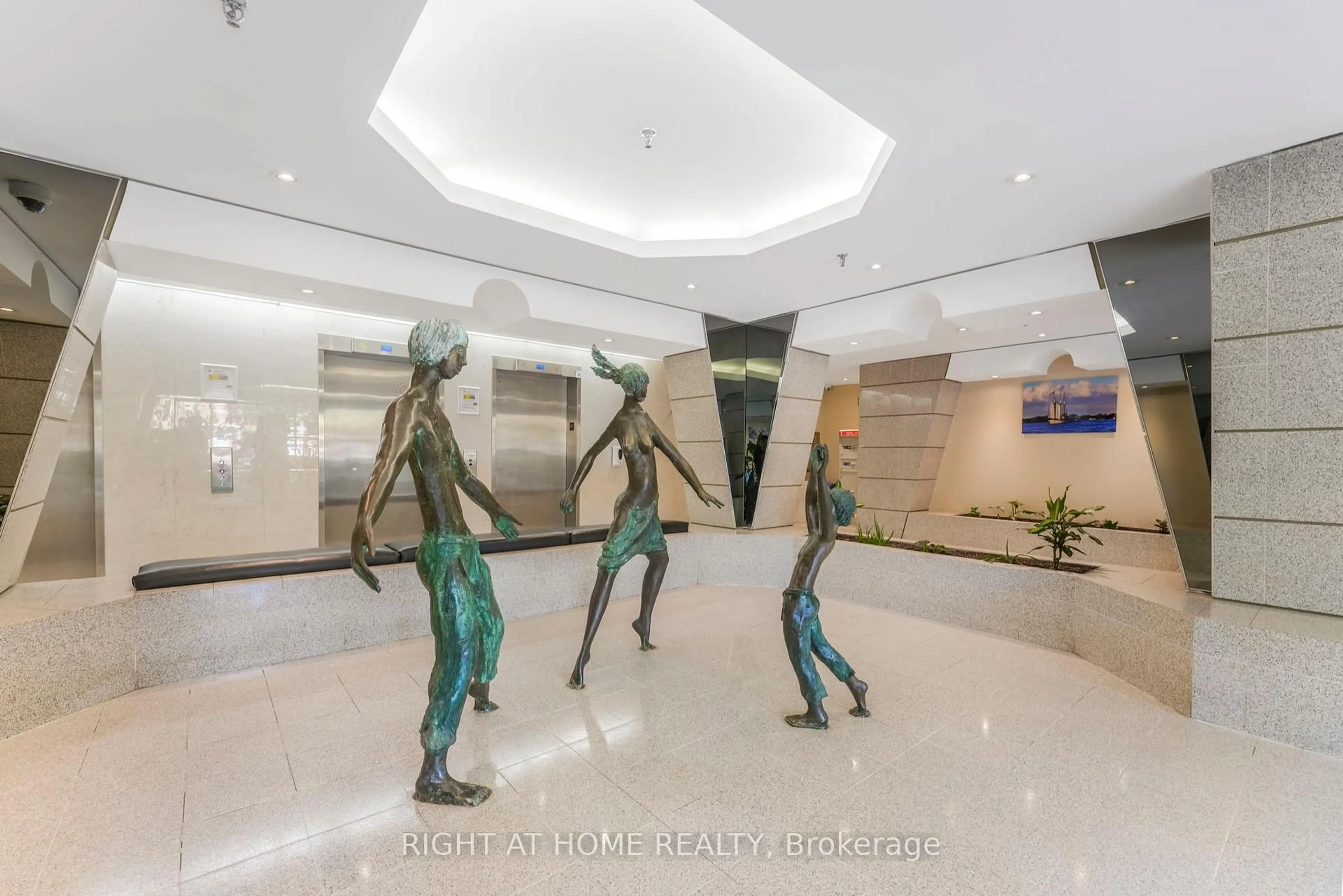 Lobby for 2466 Eglinton Ave #707, Toronto Ontario M1K 5J8