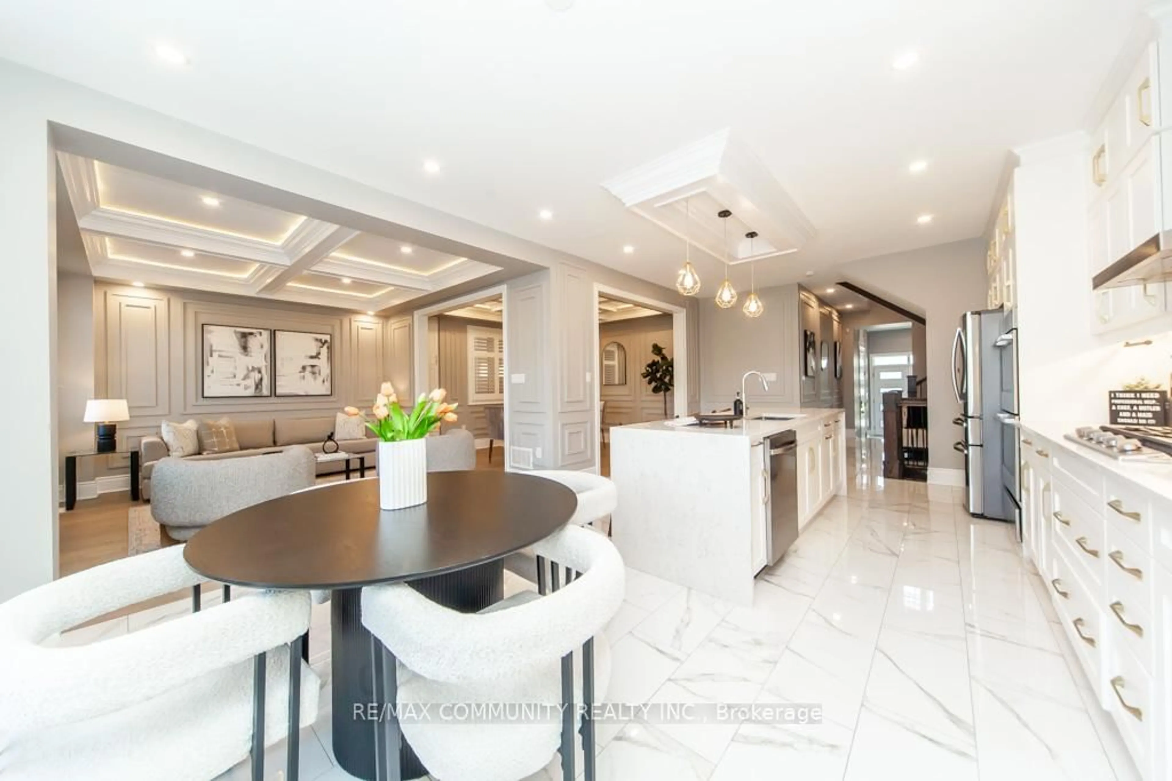 Contemporary kitchen, ceramic/tile floor for 70 Barkerville Dr, Whitby Ontario L1N 9Y6