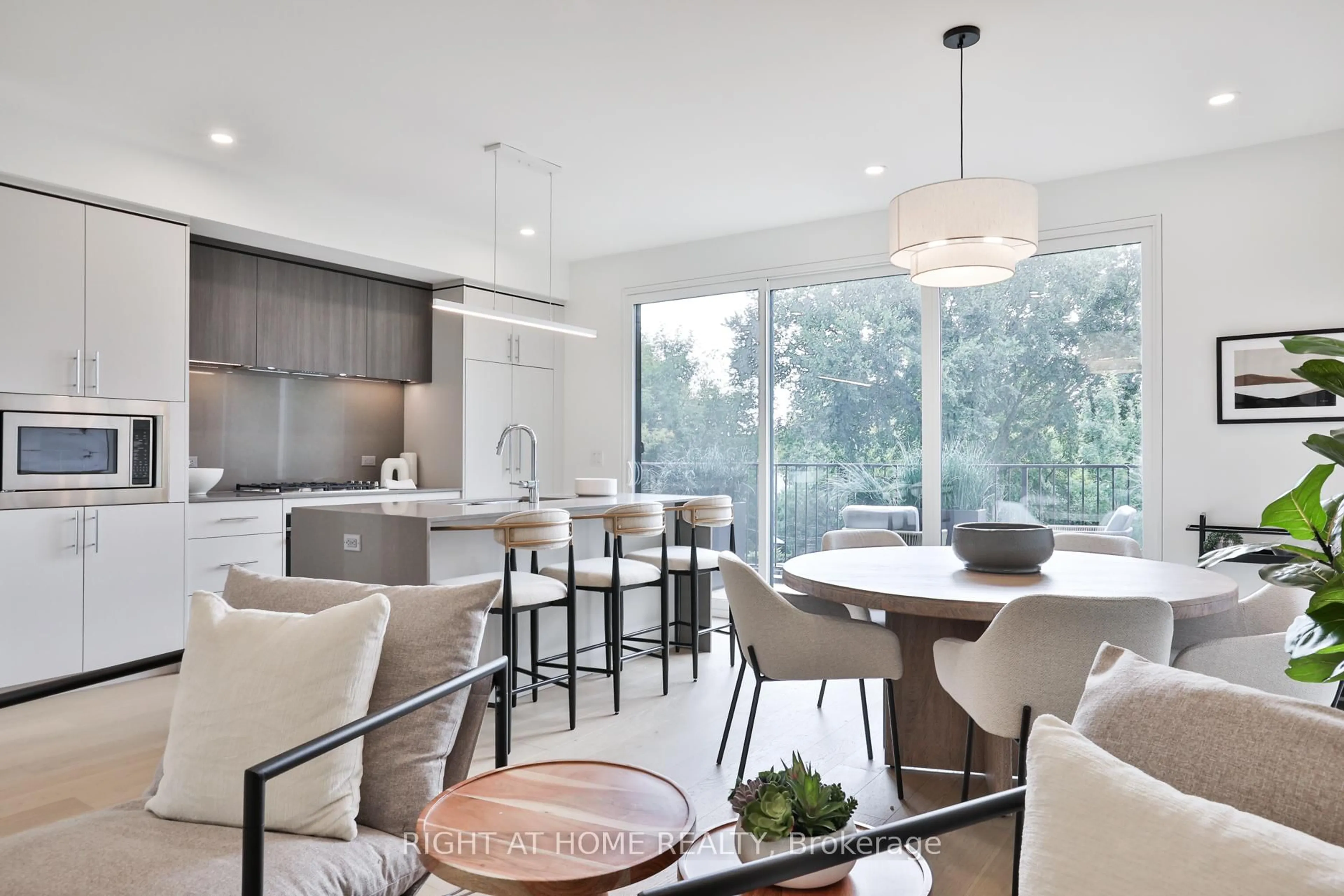 Contemporary kitchen, unknown for 2343 Gerrard St #Sky, Toronto Ontario M4E 2E6