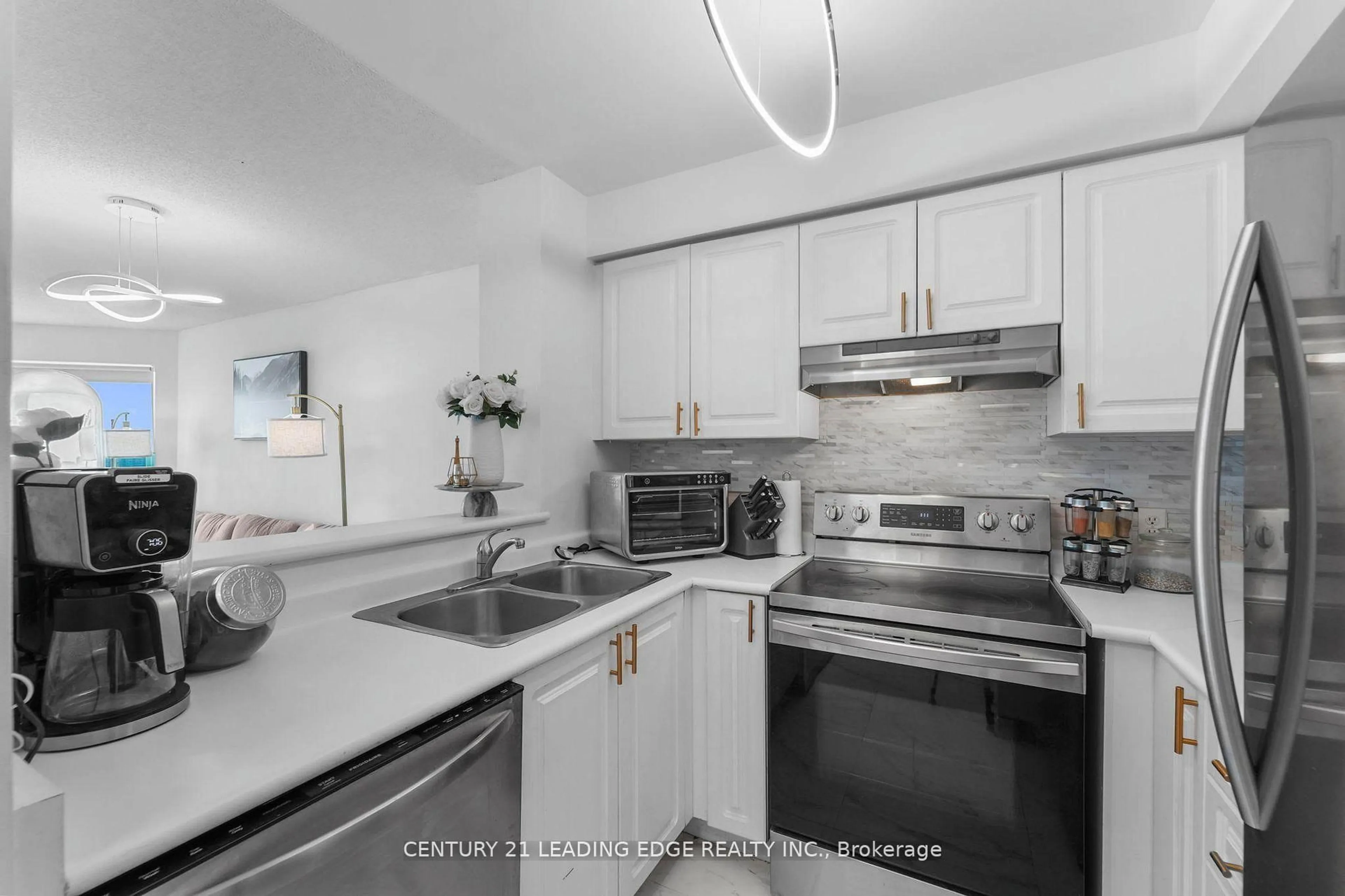 Standard kitchen, unknown for 11 Lee Centre Dr #1609, Toronto Ontario M1H 3J5