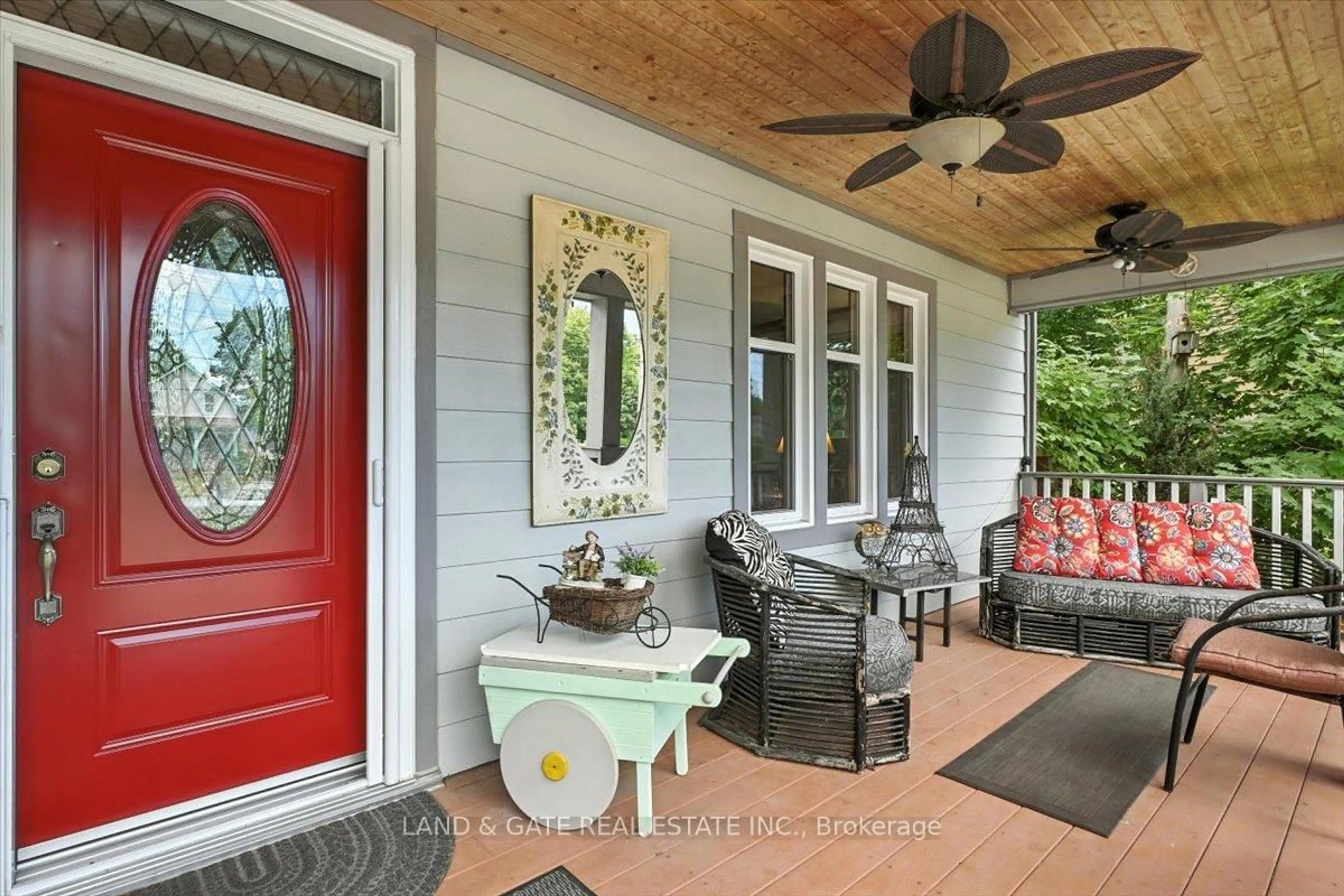 Indoor entryway for 519 Kingston Rd, Ajax Ontario L1S 6M1