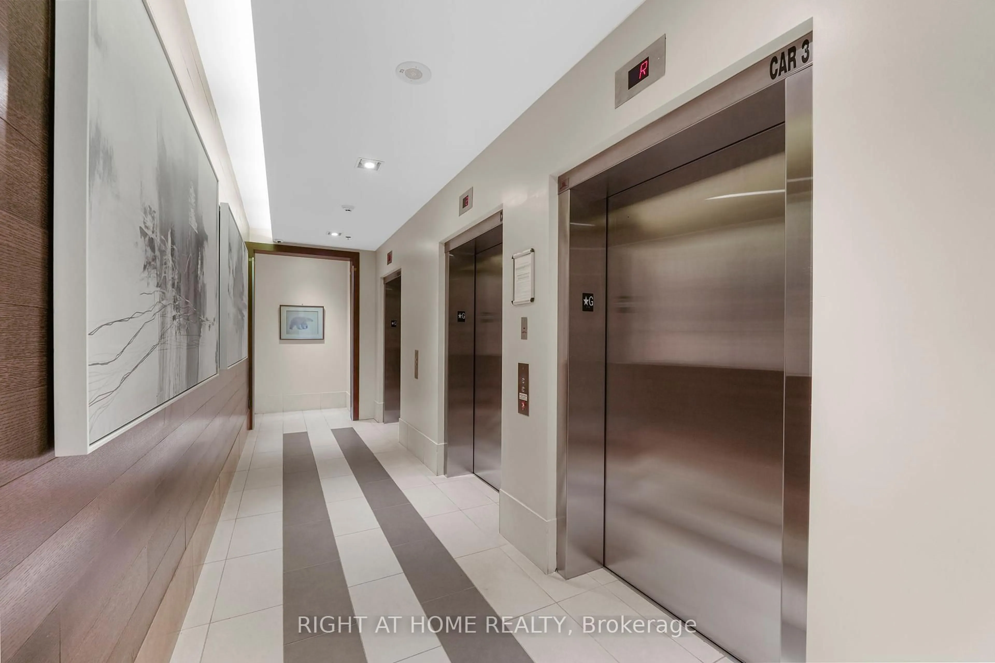 Indoor foyer for 1235 Bayly St #603, Pickering Ontario L1W 1L7