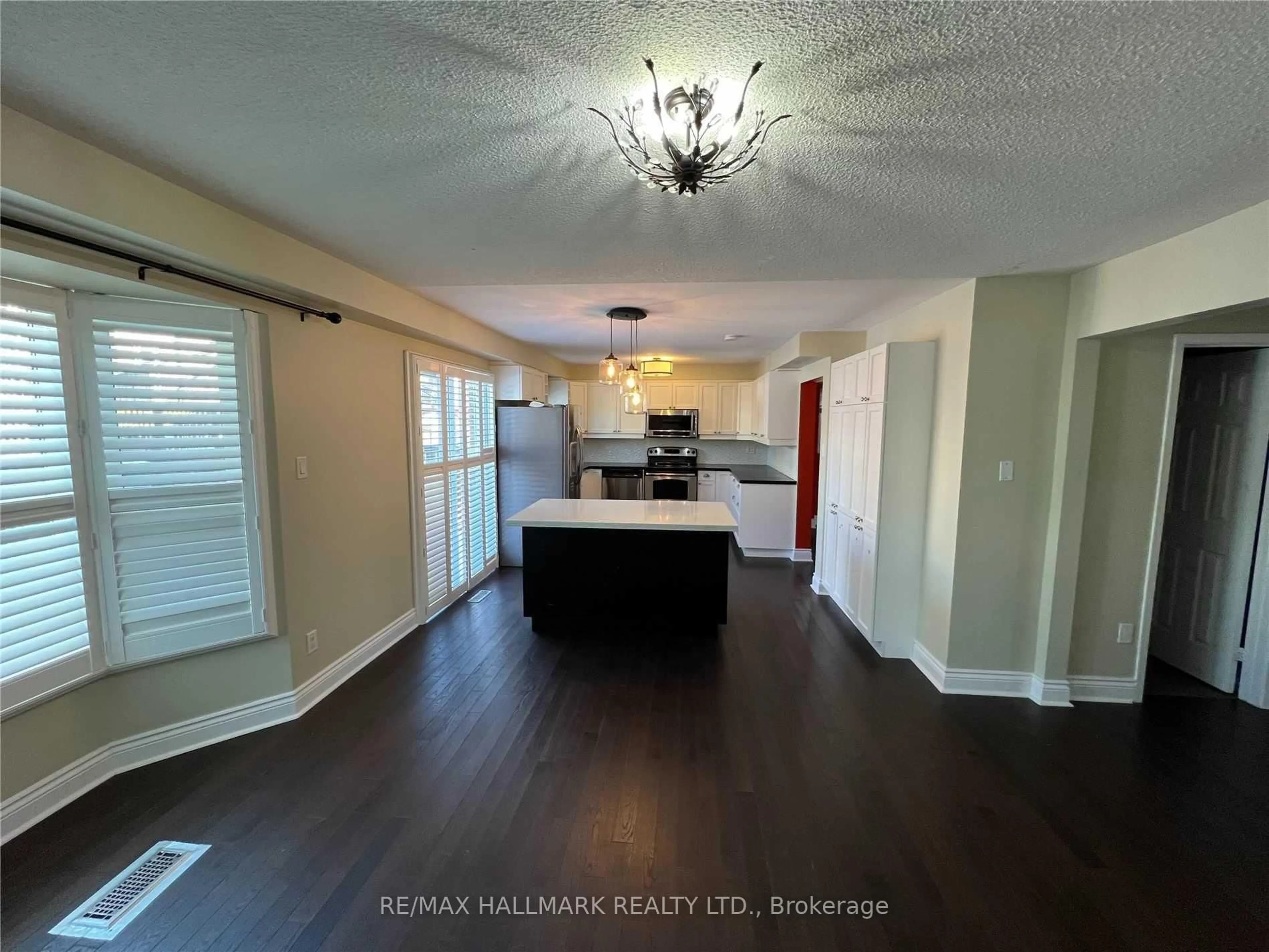 Open concept kitchen, unknown for 11 Empson Crt, Ajax Ontario L1S 3Y3
