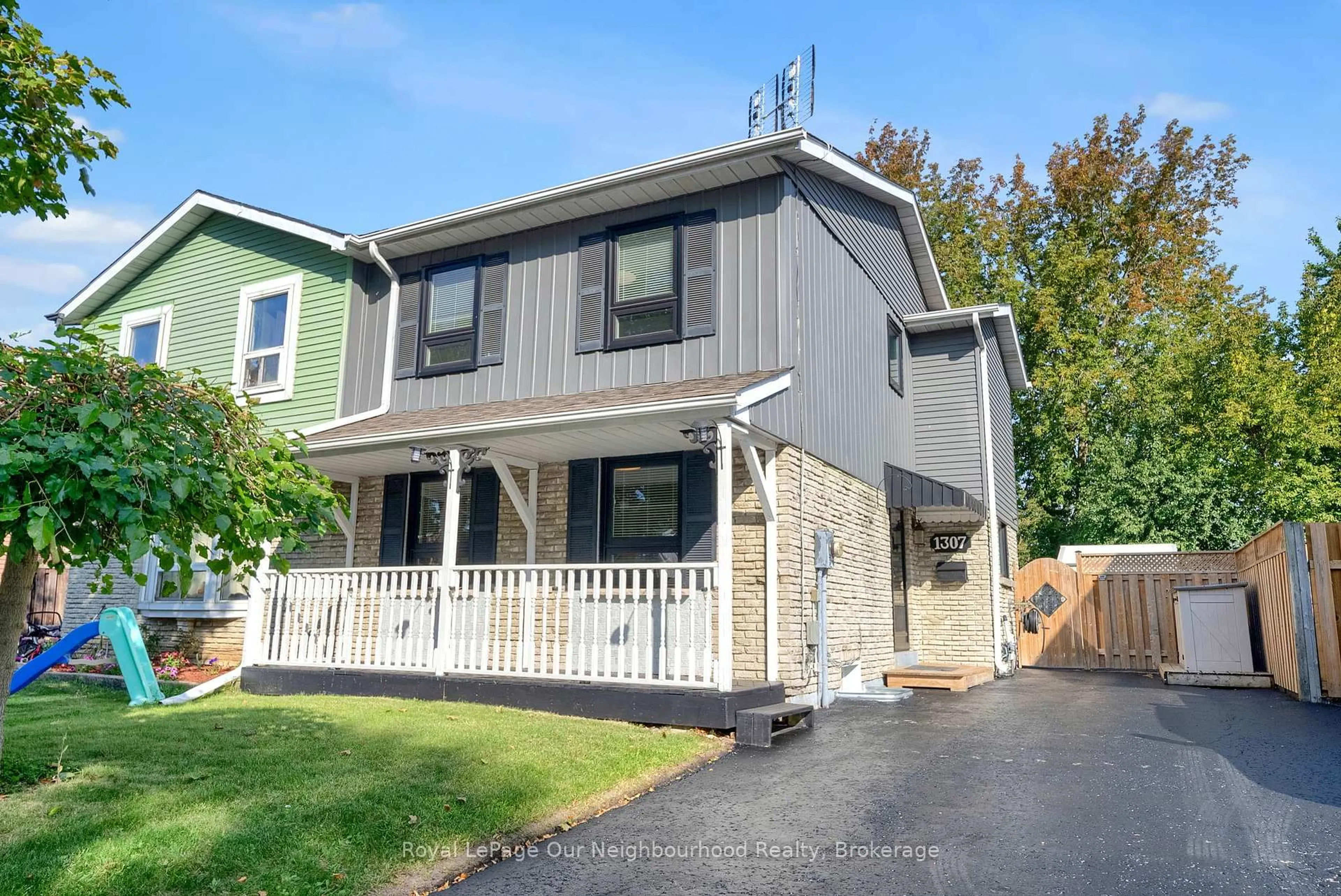 Home with vinyl exterior material, street for 1307 Fenelon Cres, Oshawa Ontario L1J 6G2