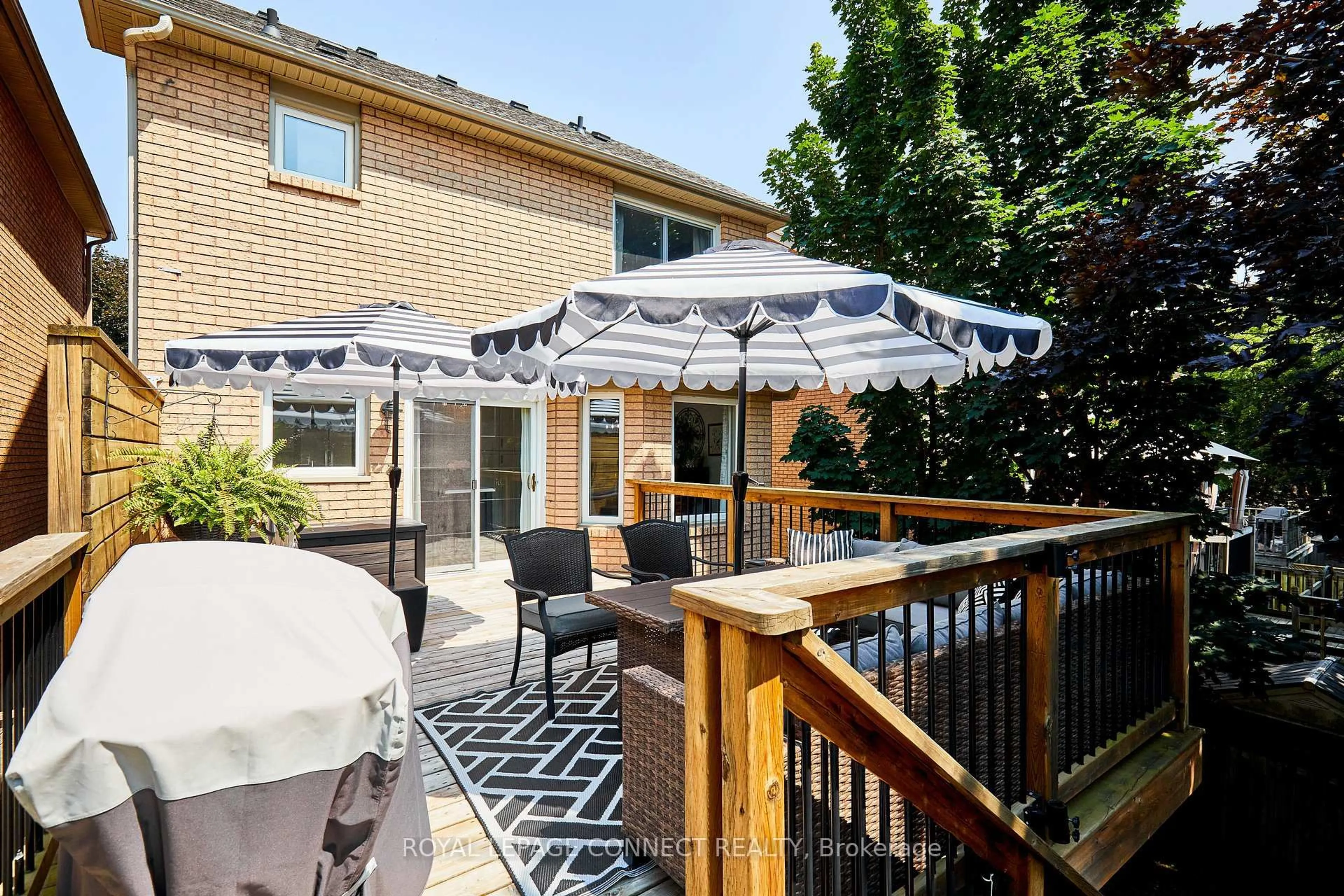 Patio, street for 42 Elephant Hill Dr, Clarington Ontario L1C 4M5