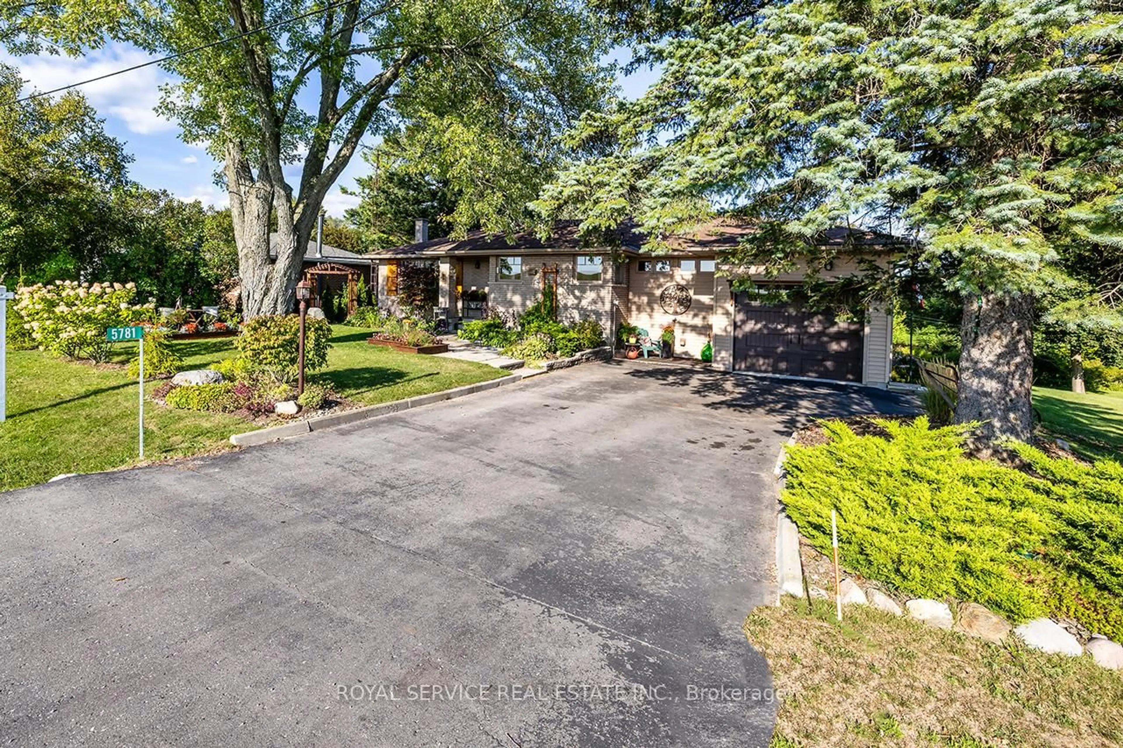 A pic from outside/outdoor area/front of a property/back of a property/a pic from drone, street for 5781 Ochonski Rd, Clarington Ontario L0B 1M0