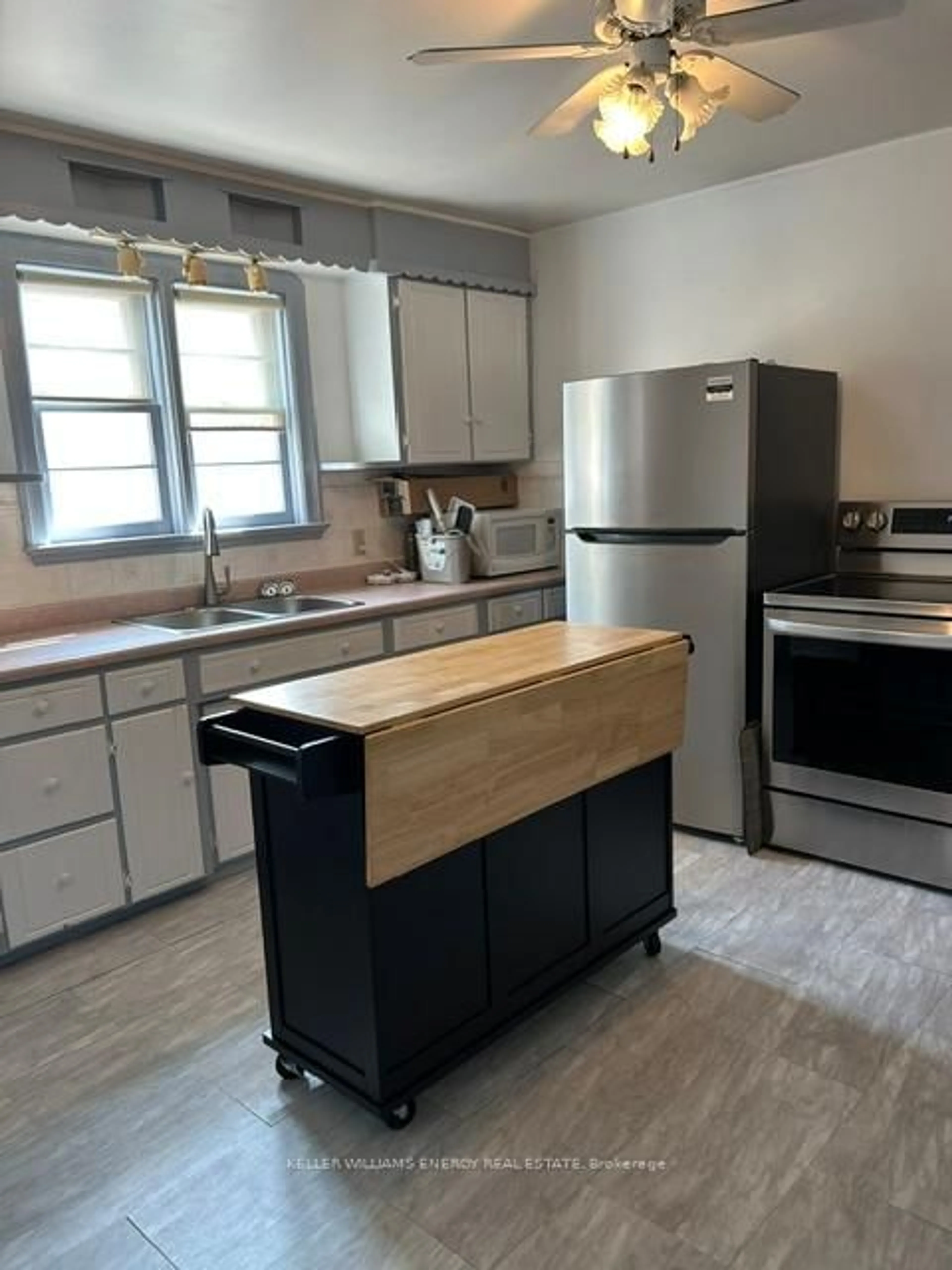 Unknown for 296 Huron St, Oshawa Ontario L1H 5E7