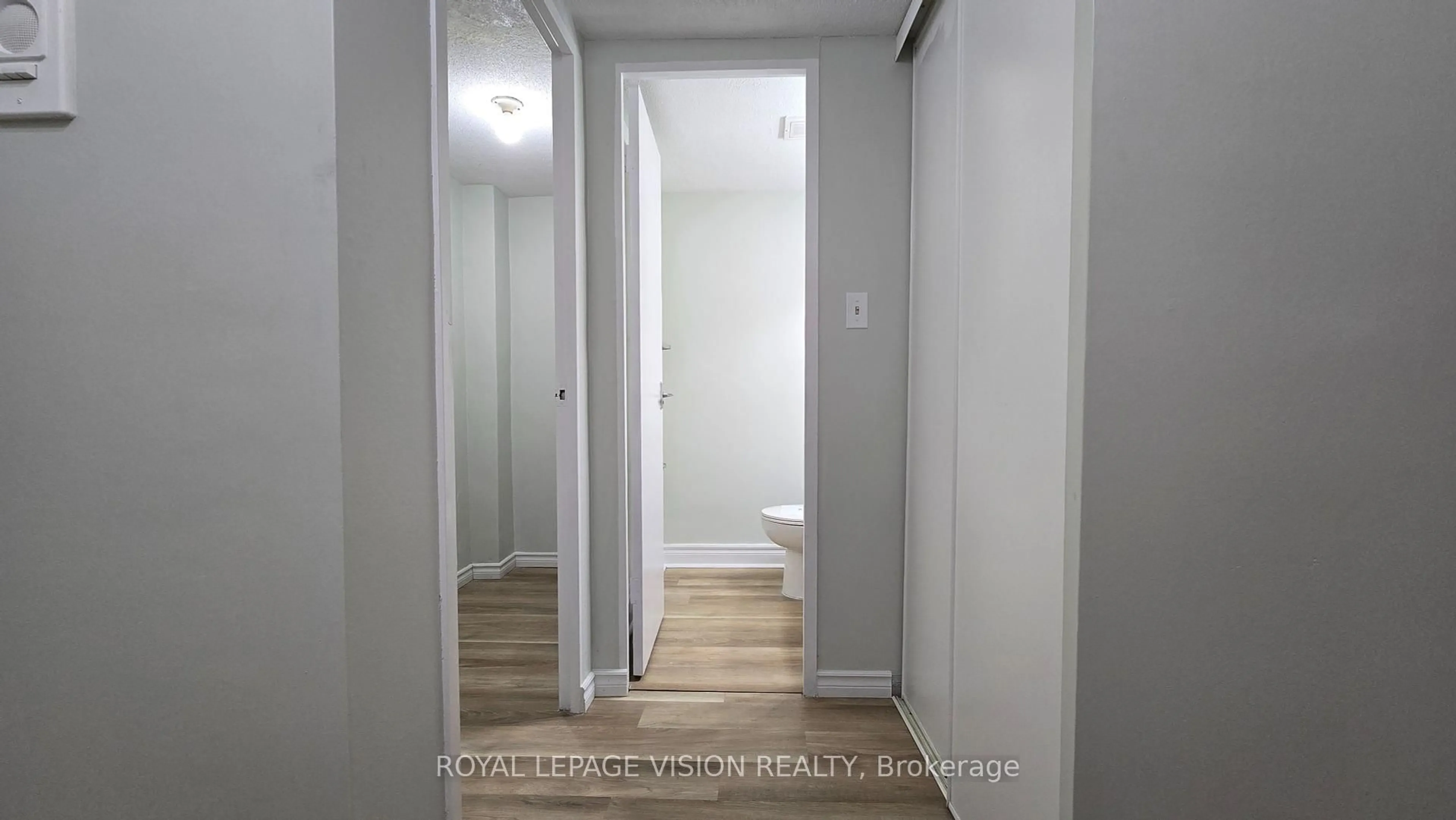 A pic of a room for 6 Crescent Town Rd #406, Toronto Ontario M4C 5L3