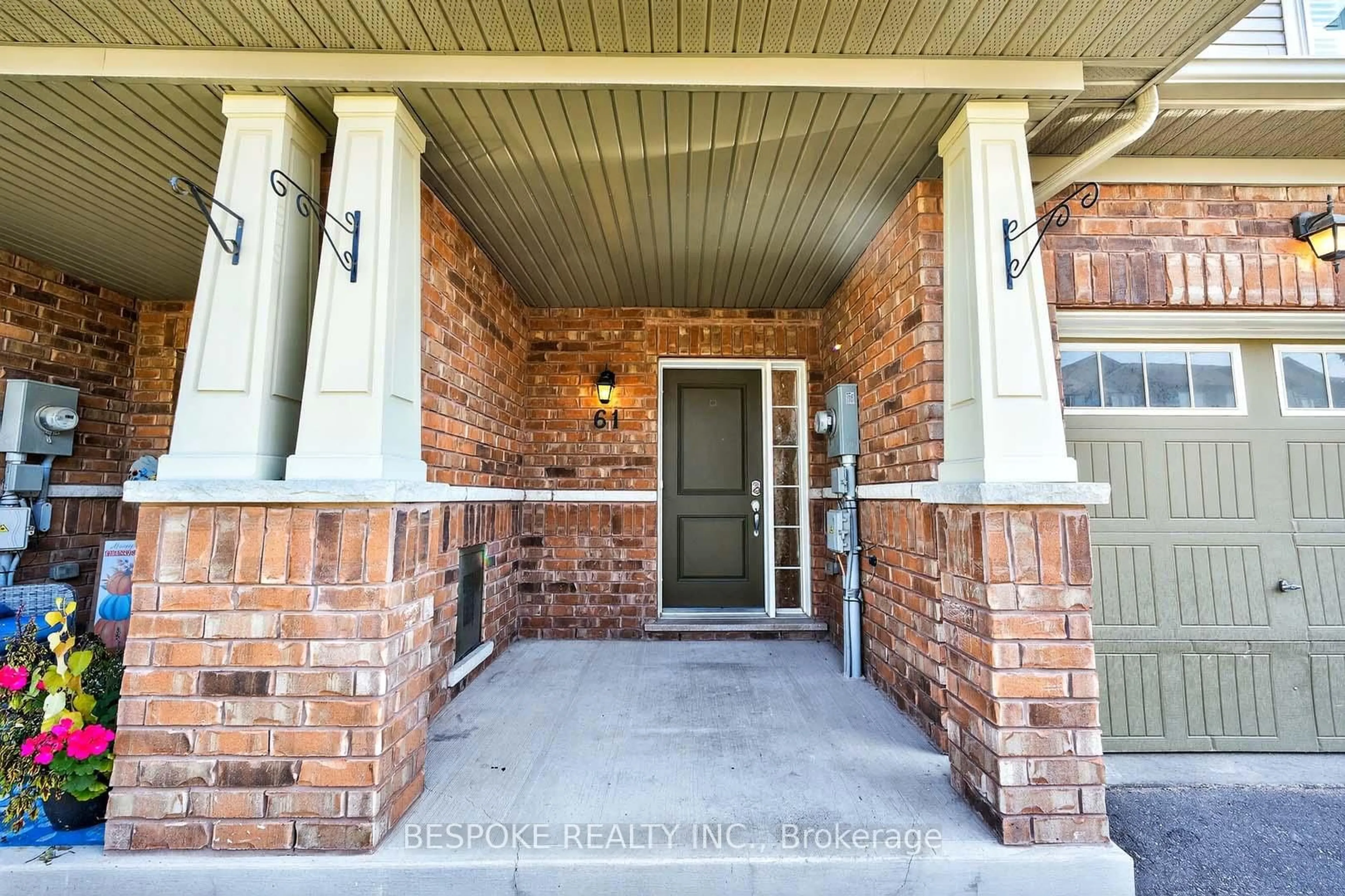 Unknown for 61 Nearco Cres, Oshawa Ontario L1L 0J4