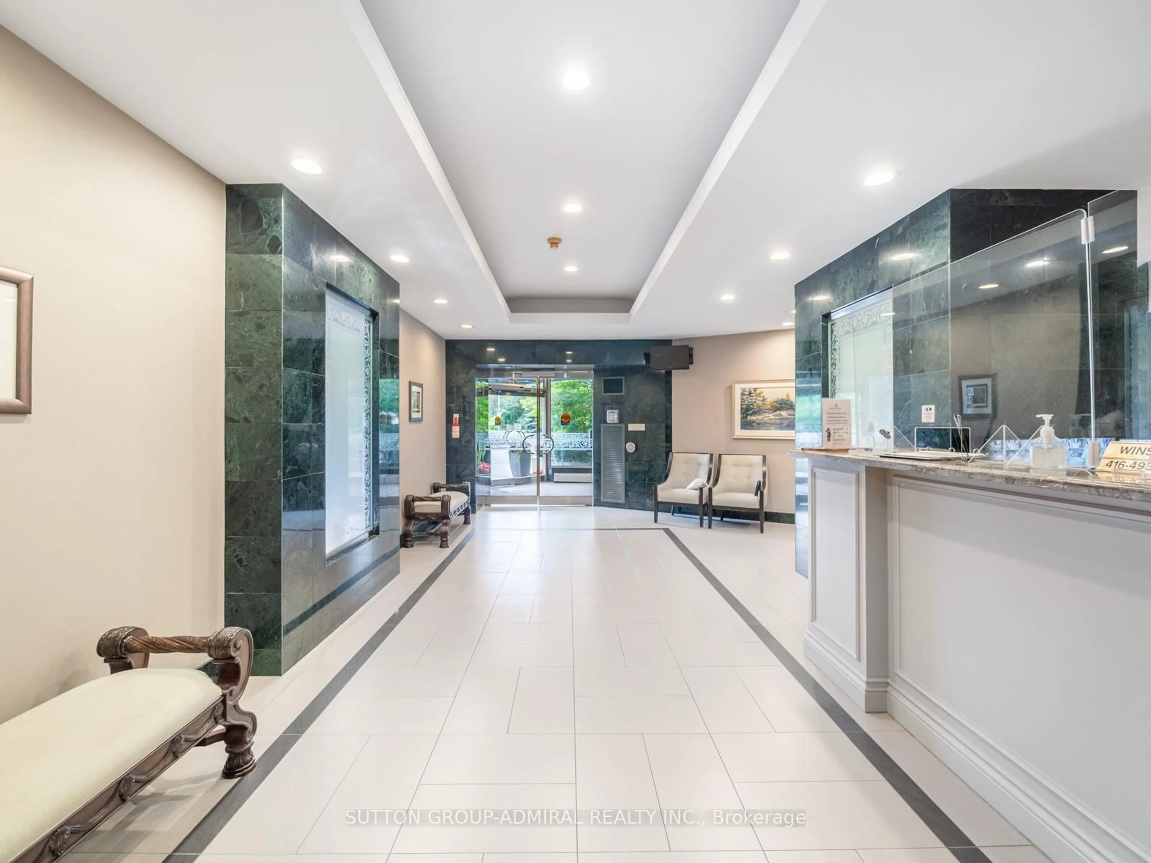 Indoor foyer for 175 Bamburgh Circ #1904, Toronto Ontario M1W 3X8