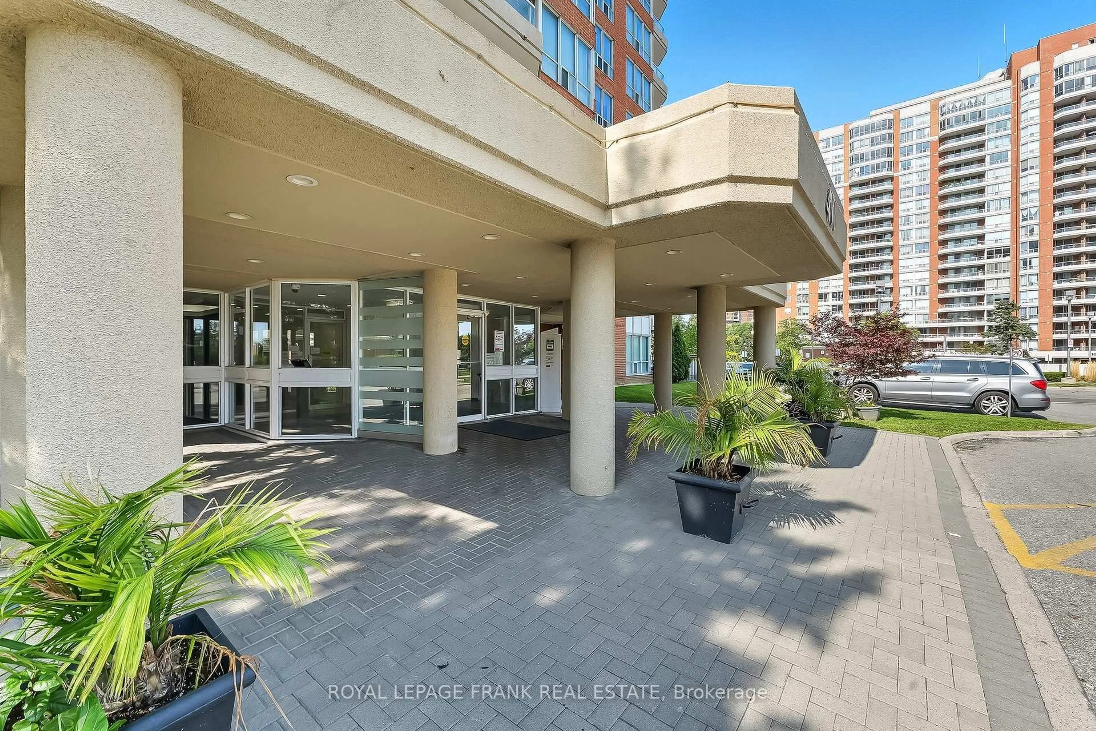 Unknown for 400 McLevin Ave #1812, Toronto Ontario M1B 5J4