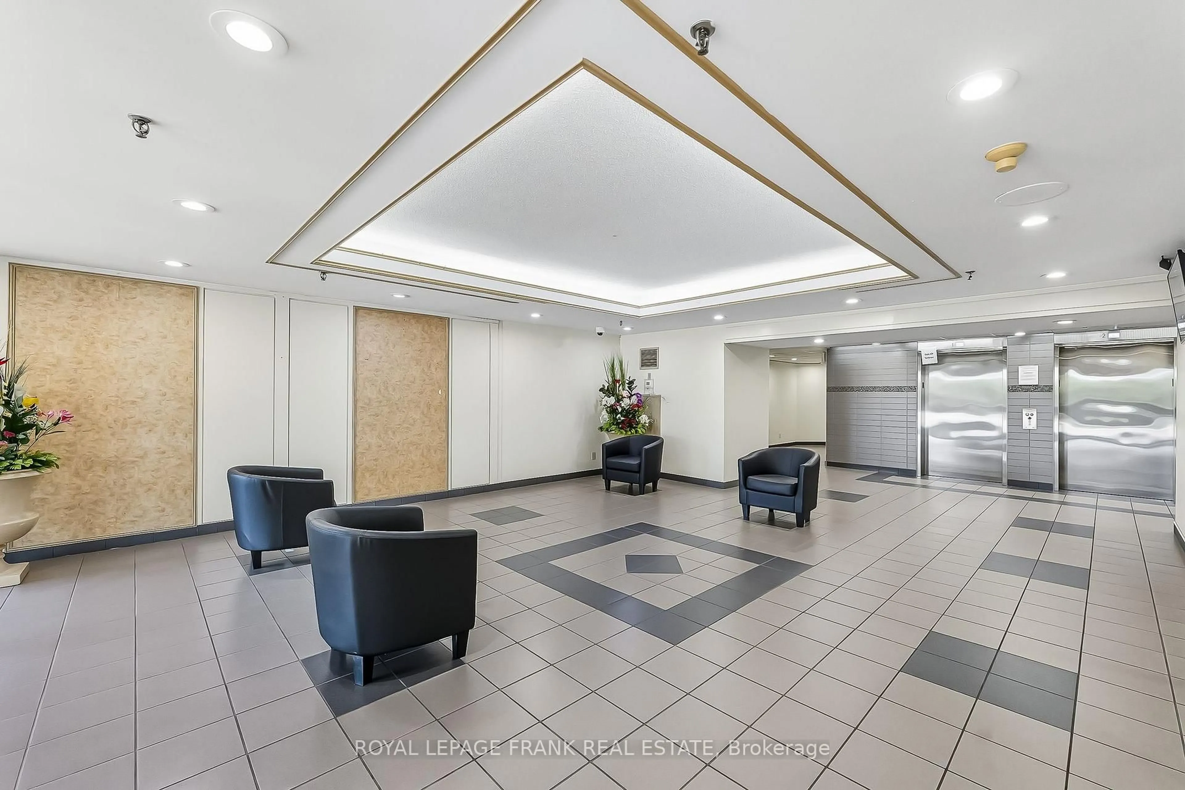 Lobby for 400 McLevin Ave #1812, Toronto Ontario M1B 5J4