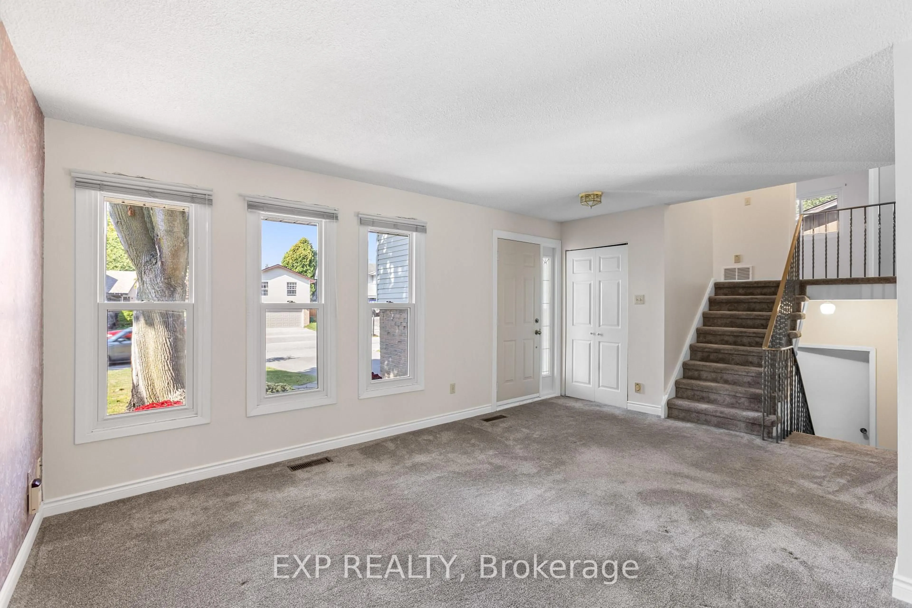 A pic of a room for 70 Pilkington Cres, Whitby Ontario L1N 6G1