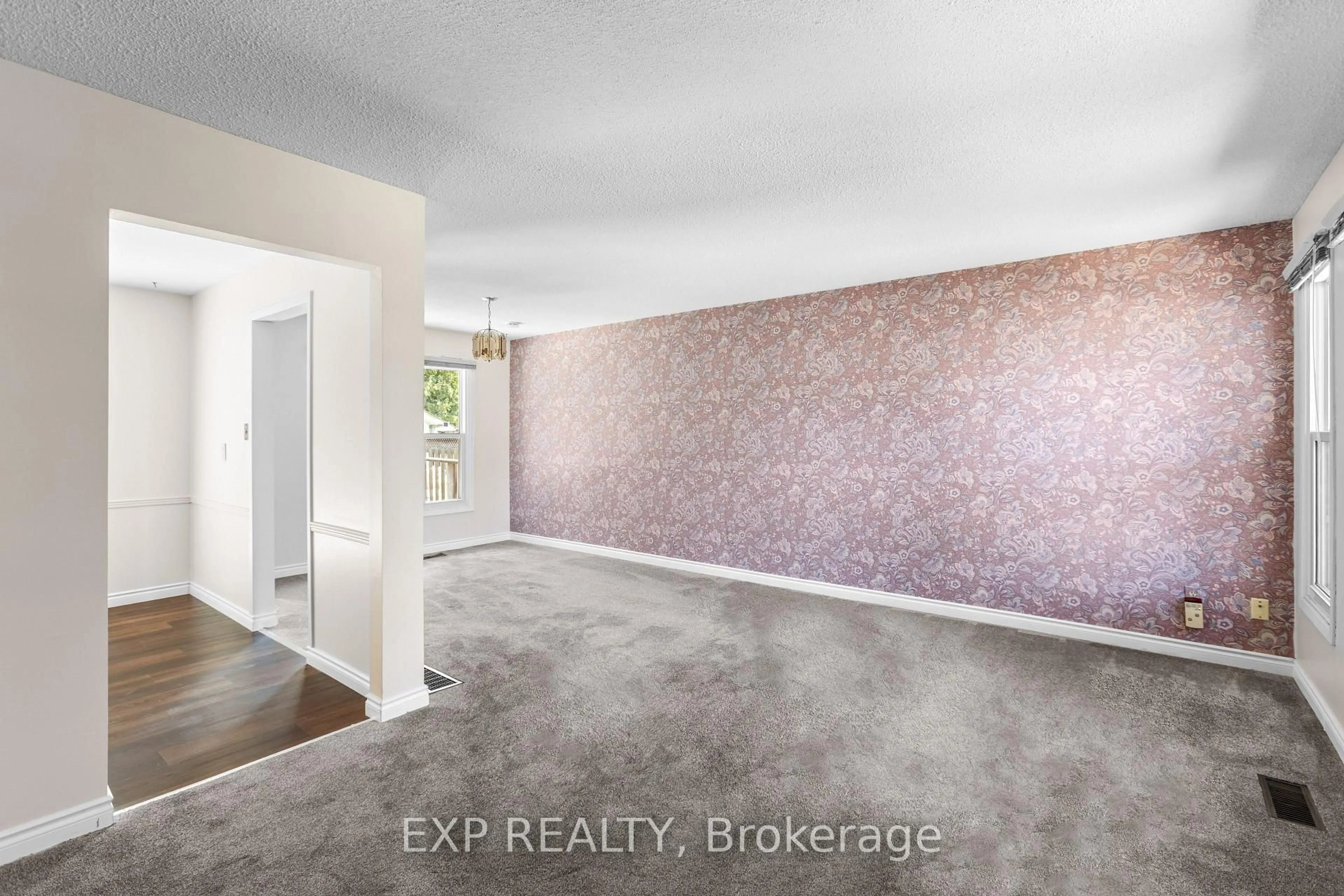A pic of a room for 70 Pilkington Cres, Whitby Ontario L1N 6G1