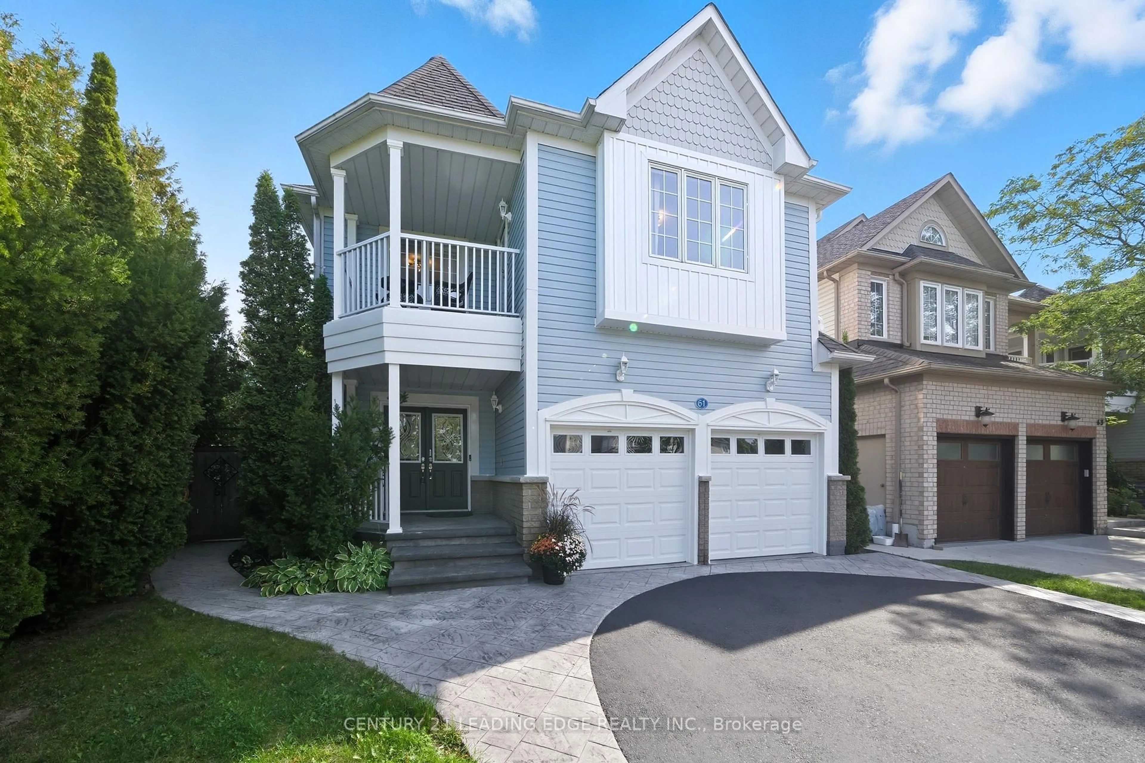Home with vinyl exterior material, street for 61 Scadding Ave, Whitby Ontario L1N 9X3