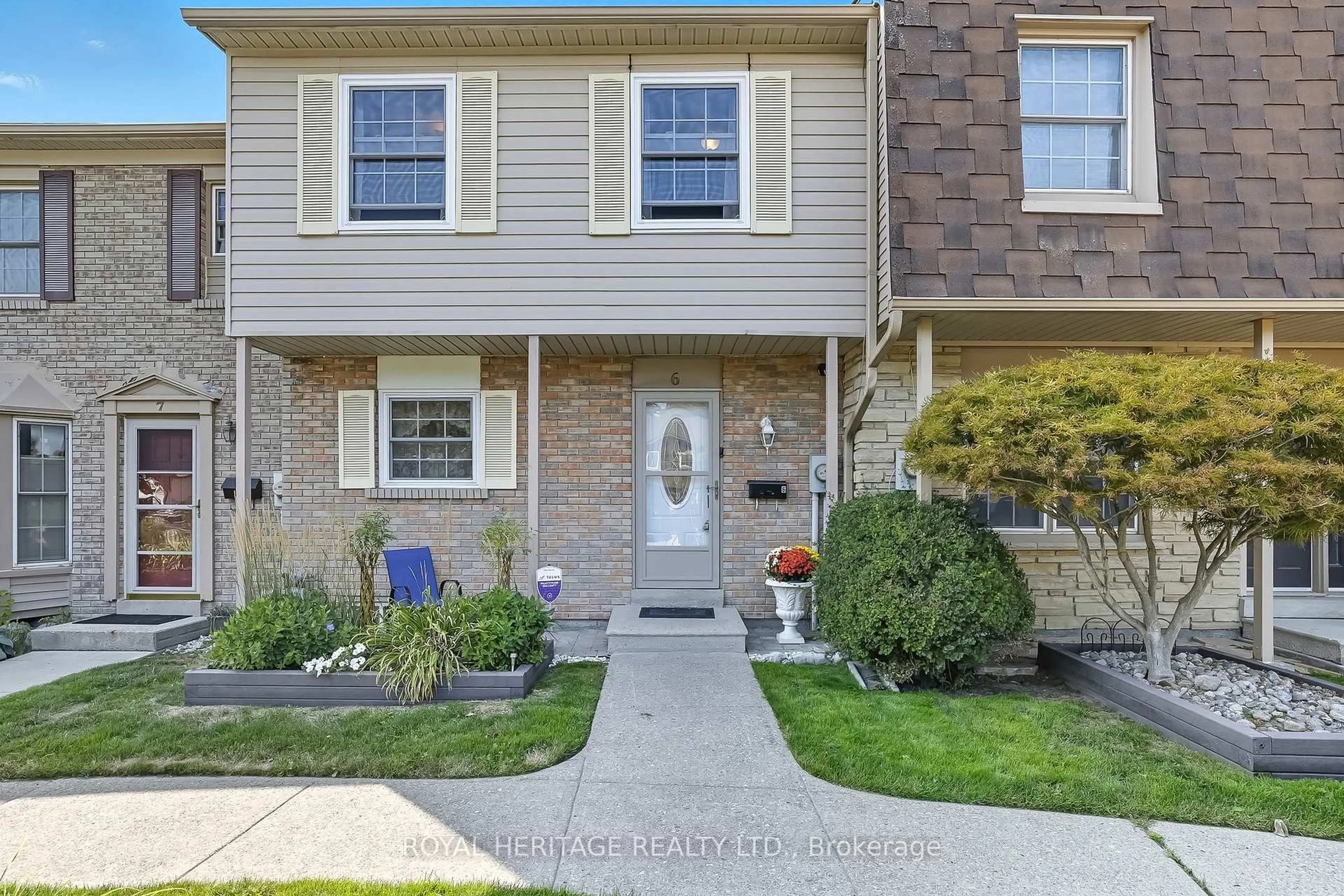 Unknown for 580 Eyer Dr #6, Pickering Ontario L1W 3B7