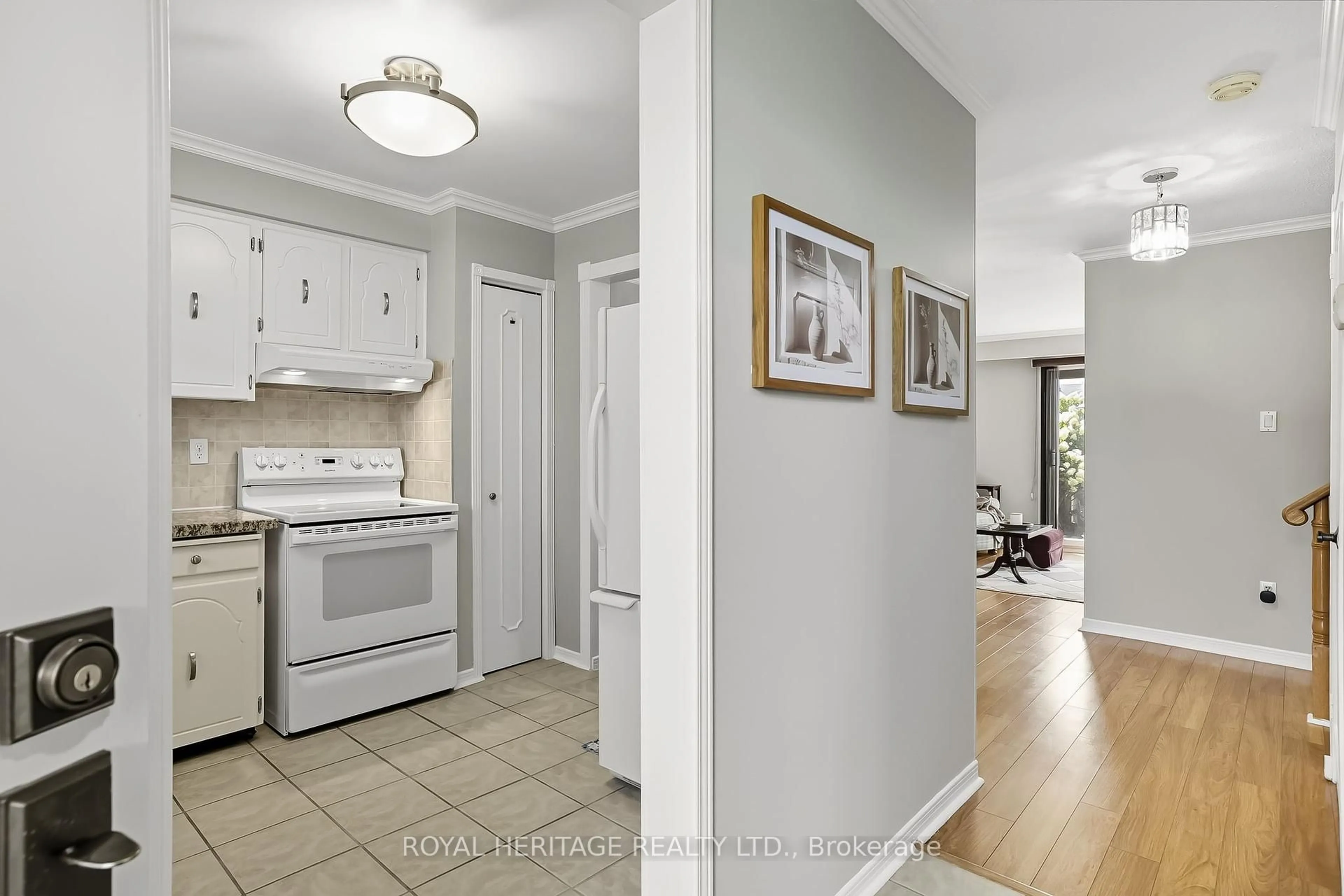 Unknown for 580 Eyer Dr #6, Pickering Ontario L1W 3B7