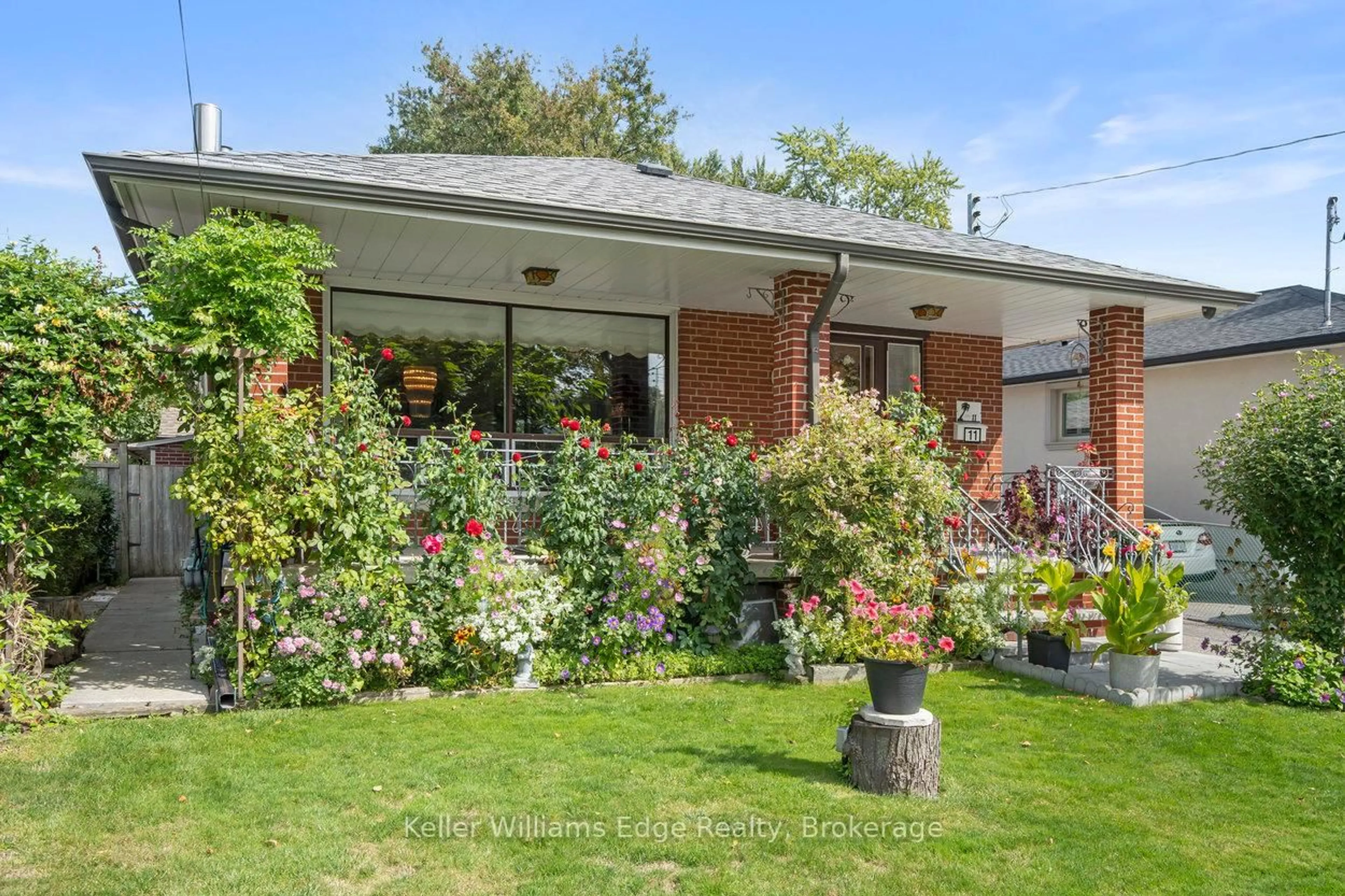 Unknown for 11 Calumet Cres, Toronto Ontario M1H 1W4
