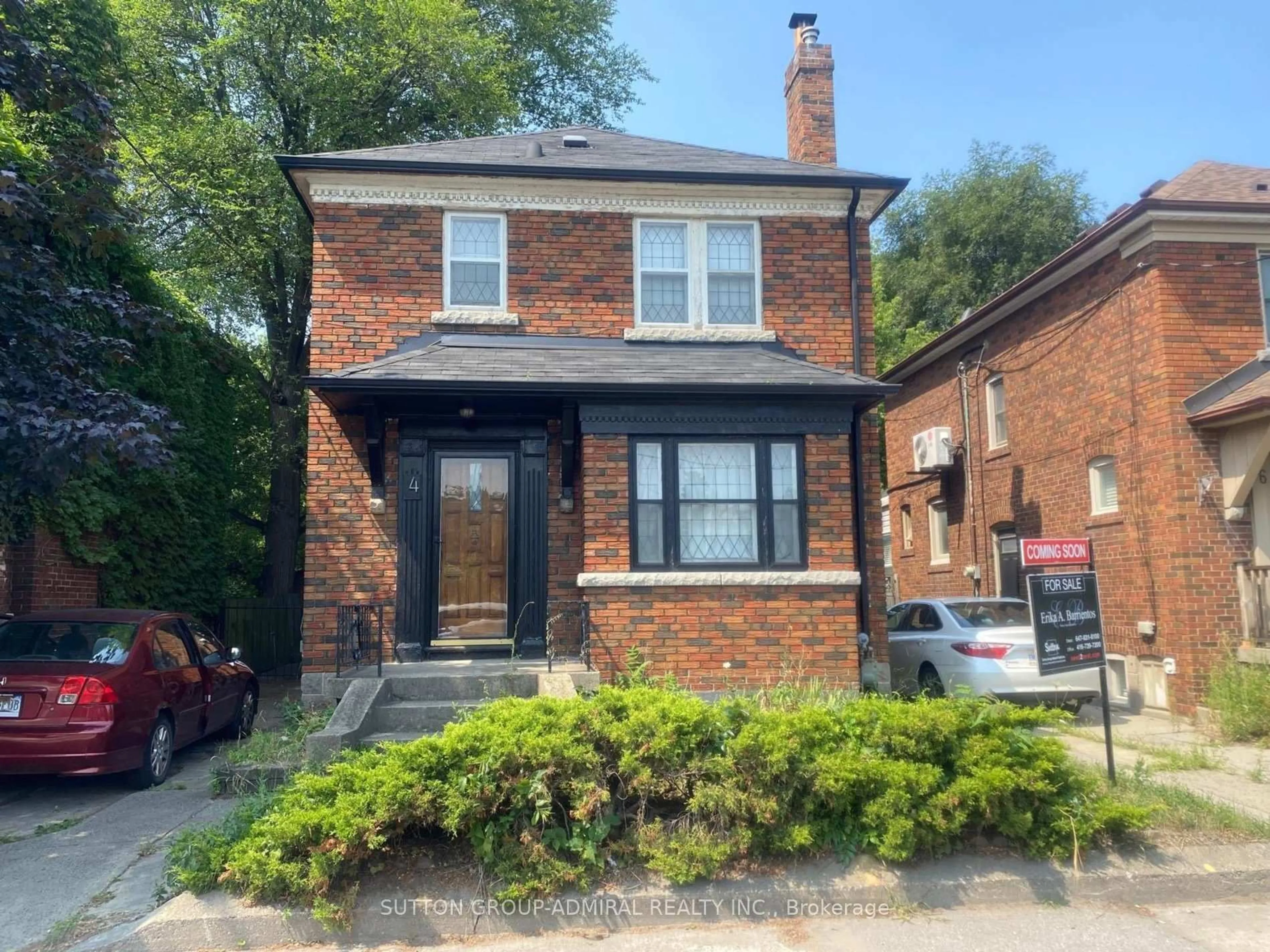 Home with brick exterior material, street for 4 Don Mills Rd, Toronto Ontario M4J 3Z7