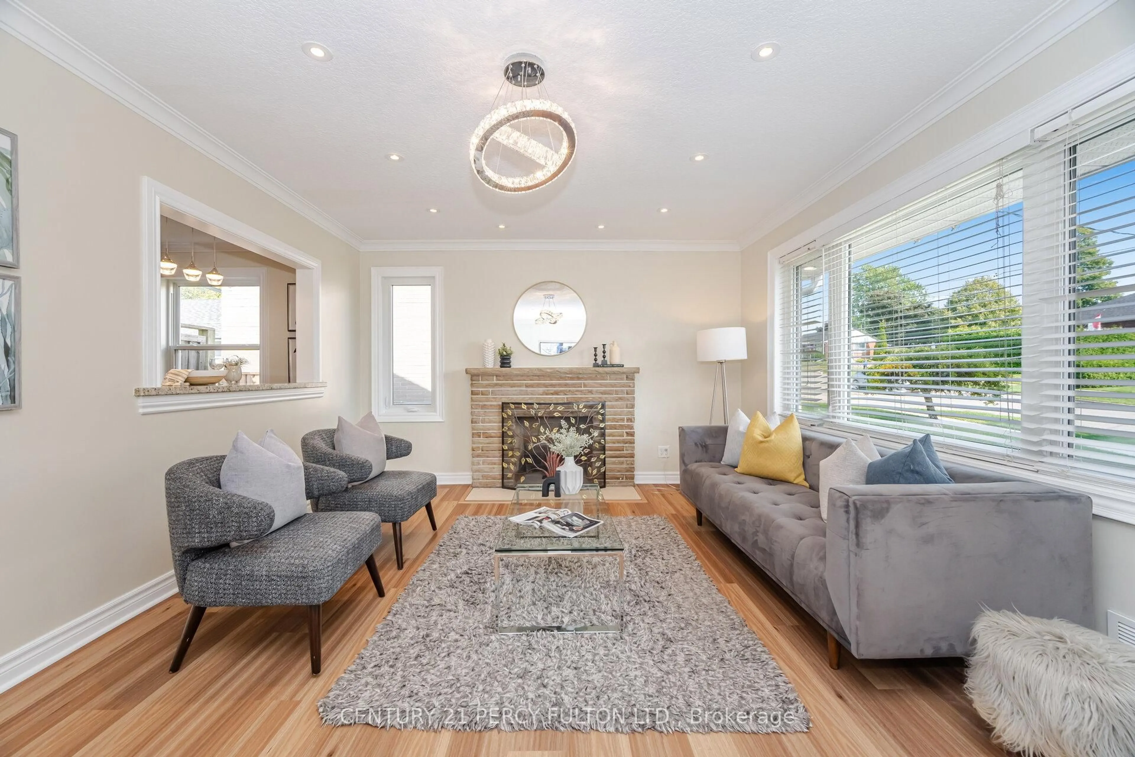 Living room with furniture, unknown for 600 Ridgeway Ave, Oshawa Ontario L1J 2W2