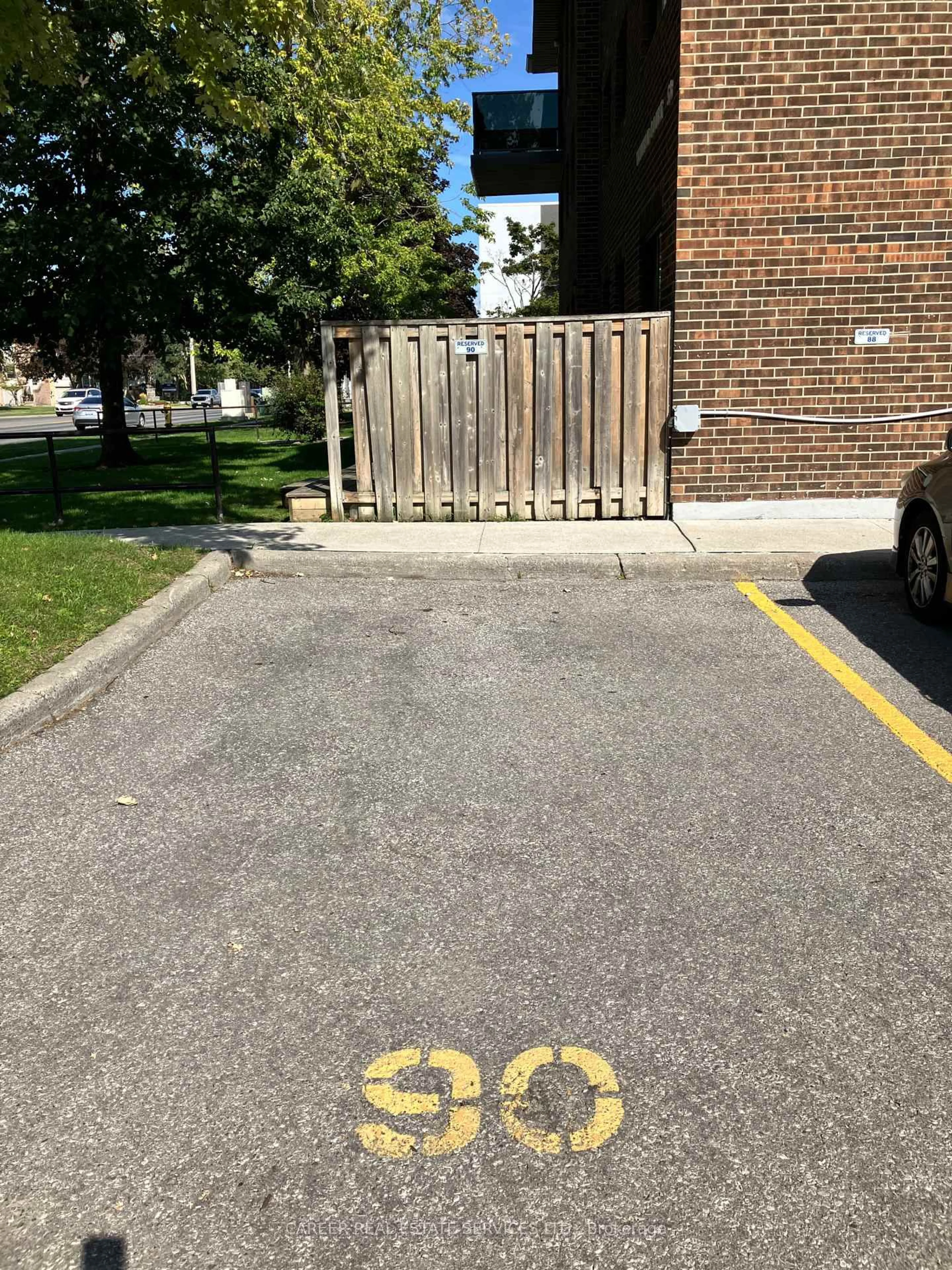 Parking for 53 Taunton Rd #90, Oshawa Ontario L1G 3T6