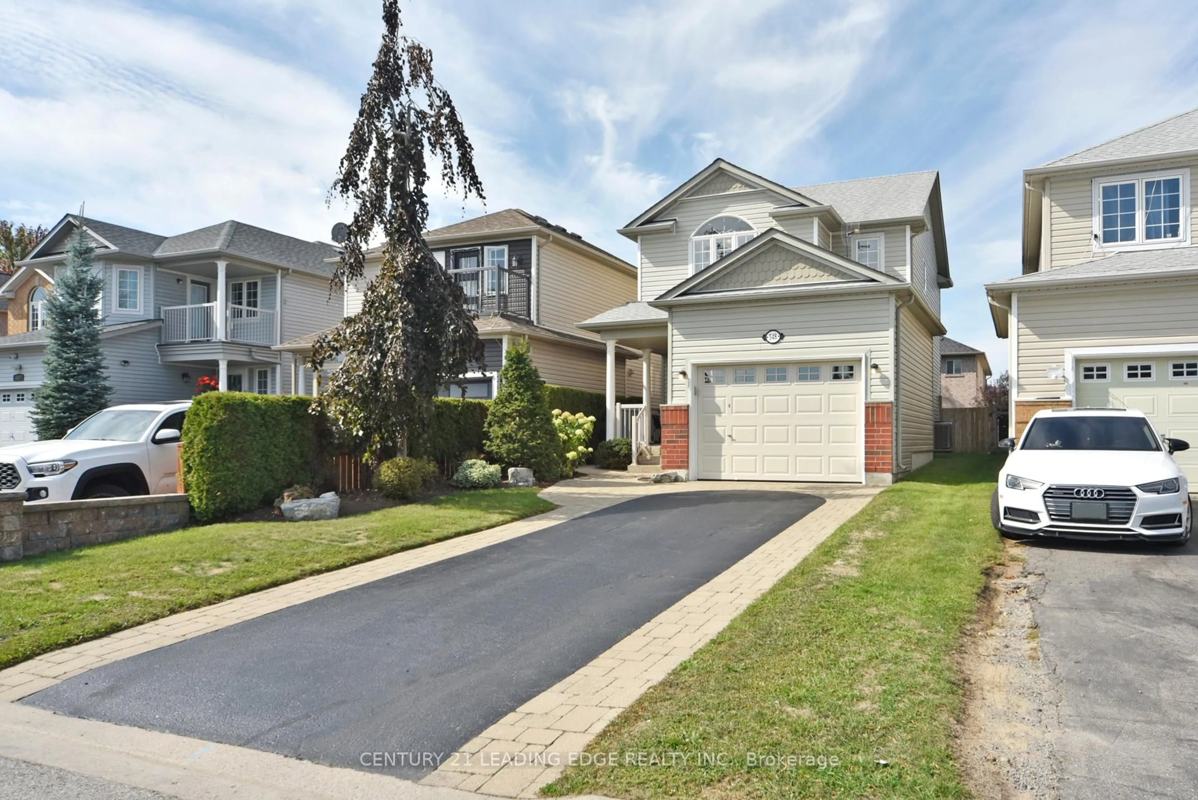 Home with vinyl exterior material, street for 548 Nottingham Cres, Oshawa Ontario L1K 2V6