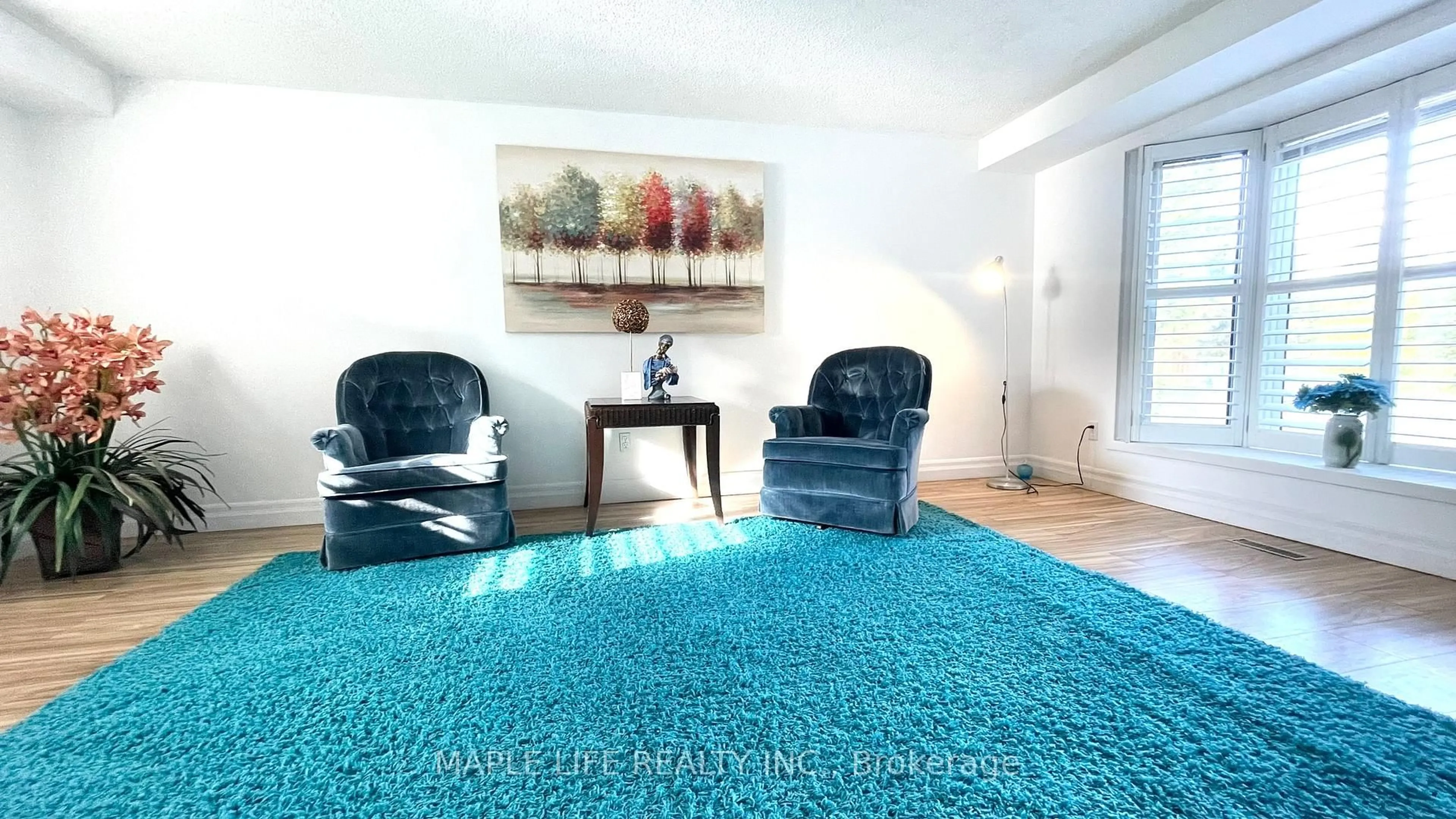 Living room with furniture, carpet floor for 100 Wickson Tr, Toronto Ontario M1B 1P3