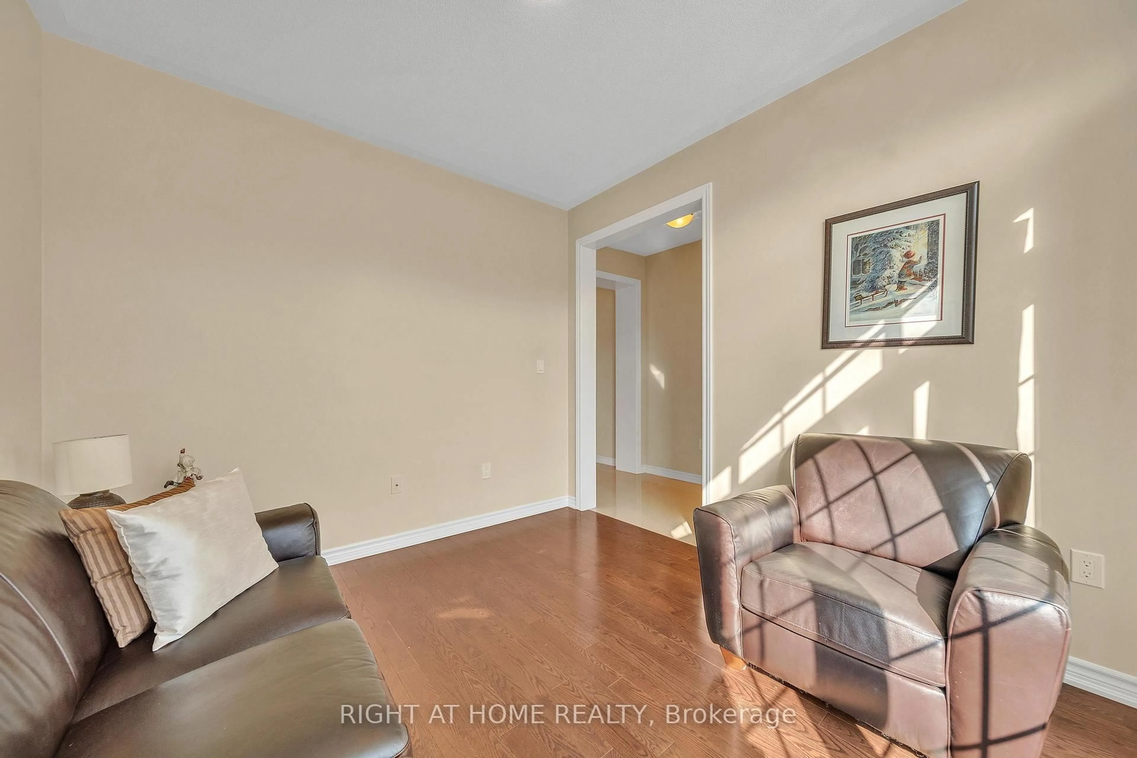 Unknown for 16 Sewell Cres, Ajax Ontario L1Z 0N7