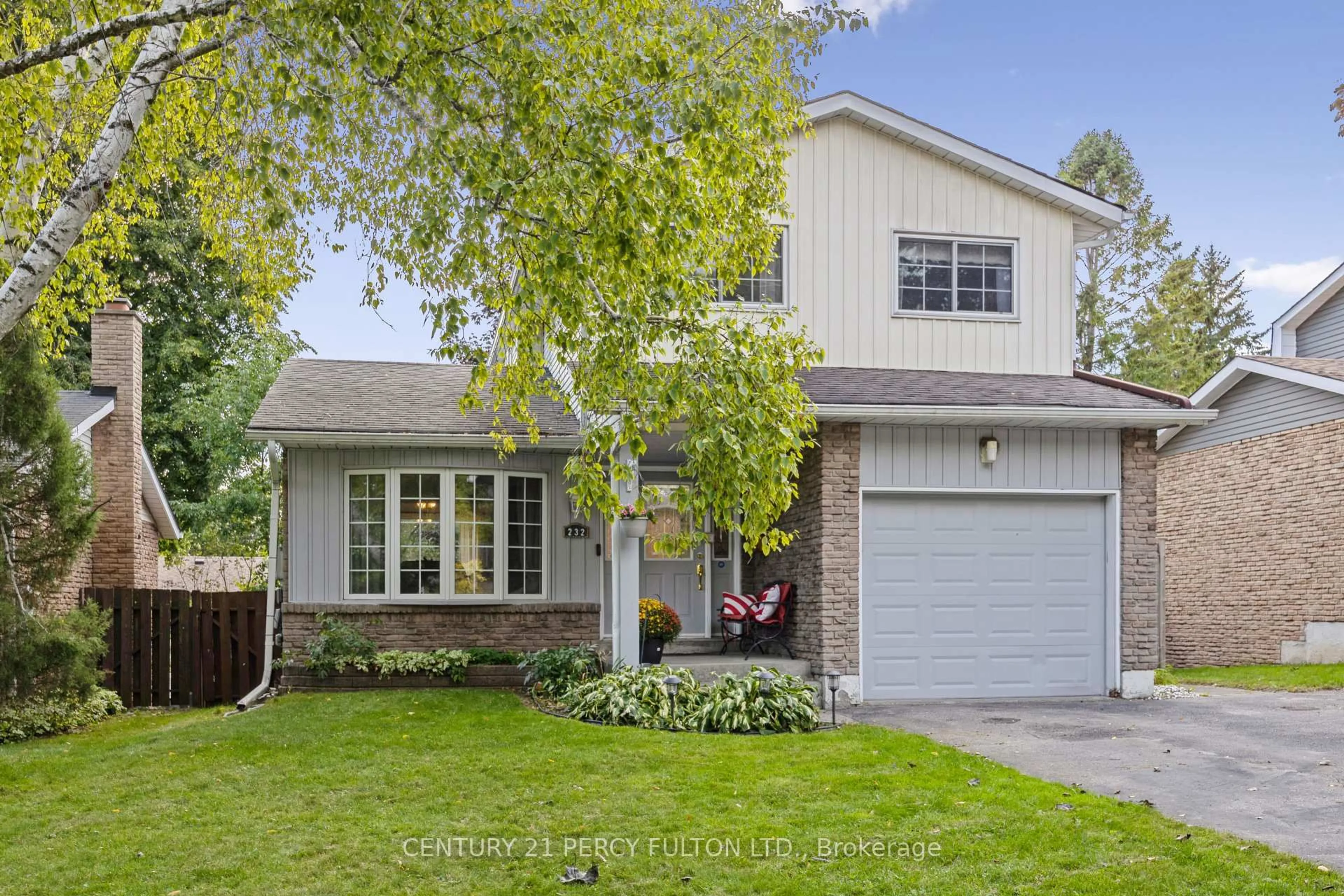 Home with brick exterior material, street for 232 Grandview St, Oshawa Ontario L1H 7C7