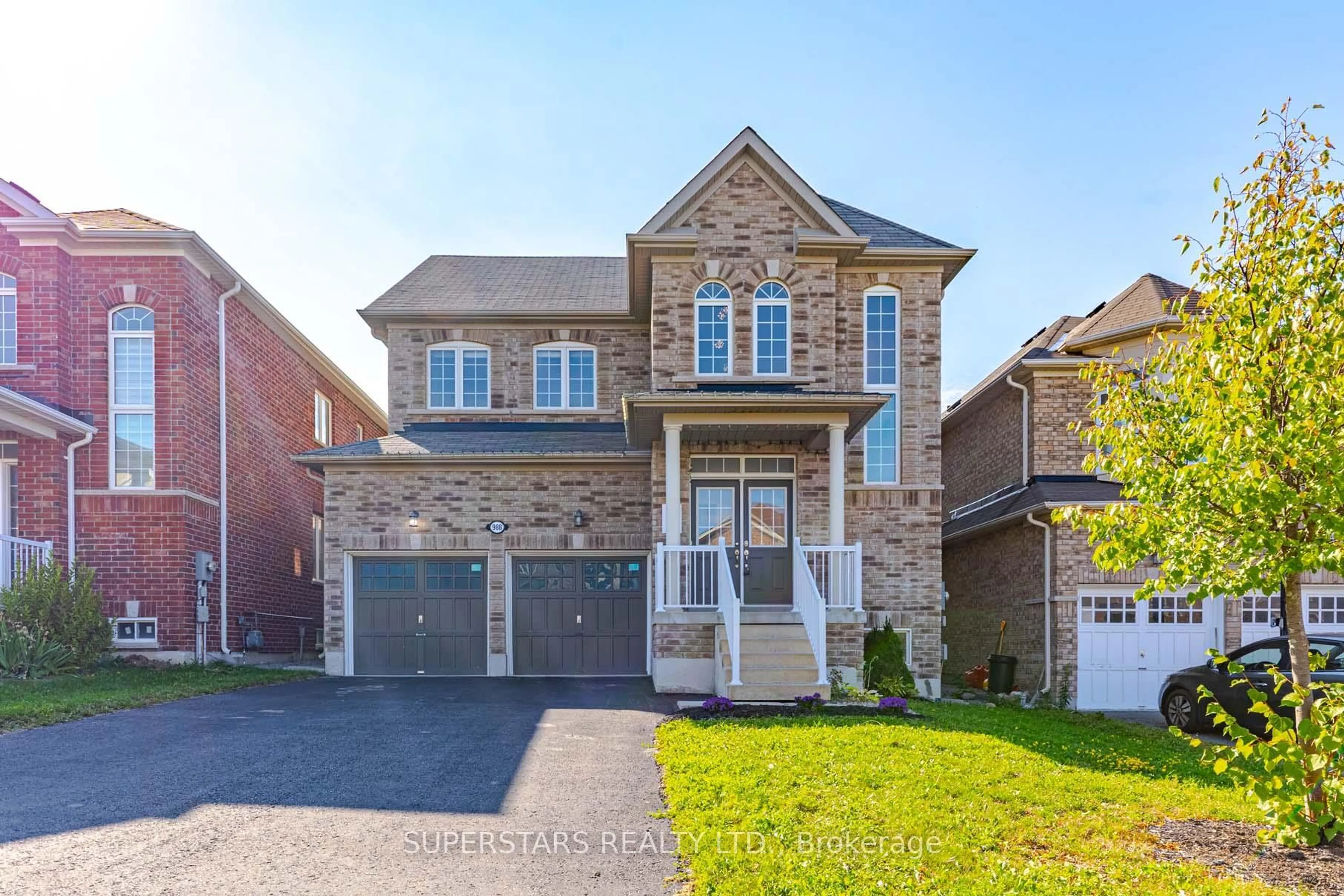 Home with brick exterior material, street for 988 Wrenwood Dr, Oshawa Ontario L1K 0Y1