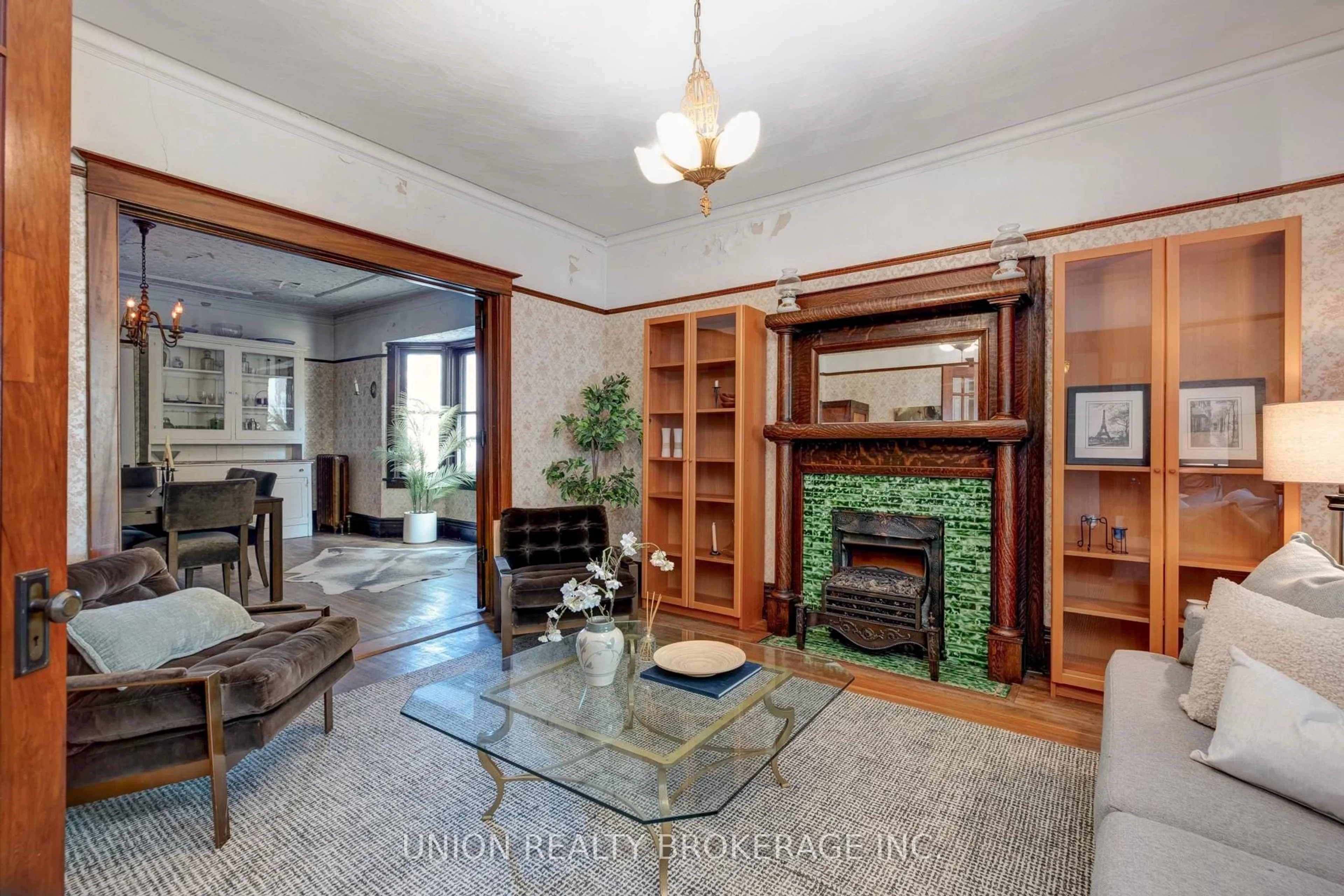 Unknown for 287 Ashdale Ave, Toronto Ontario M4L 2Z1