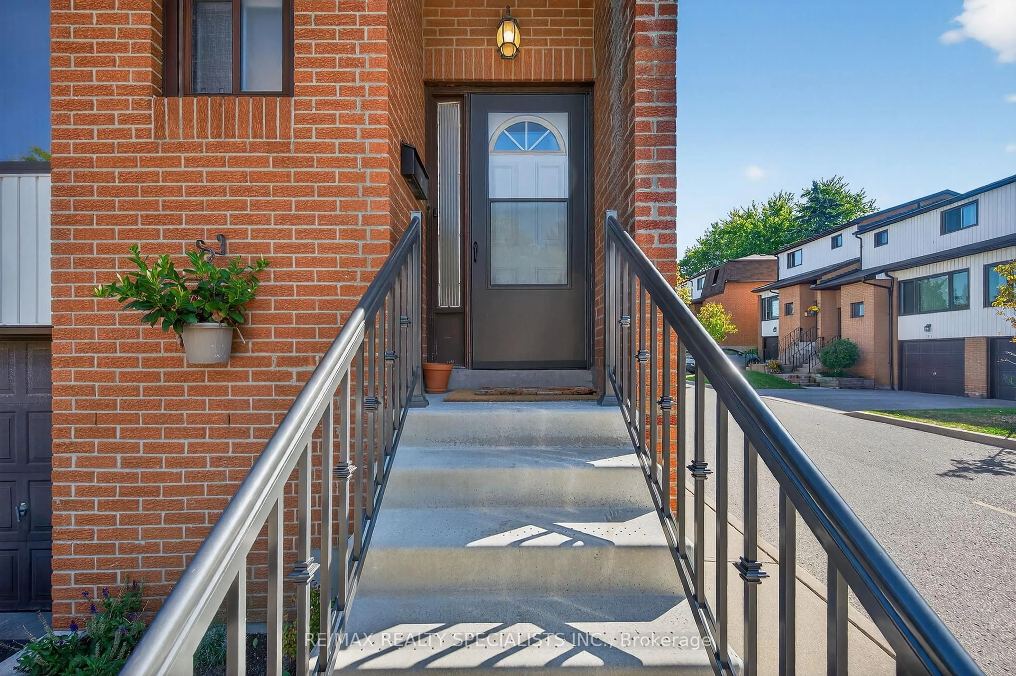 Unknown for 765 Oklahoma Dr #54, Pickering Ontario L1W 3C9