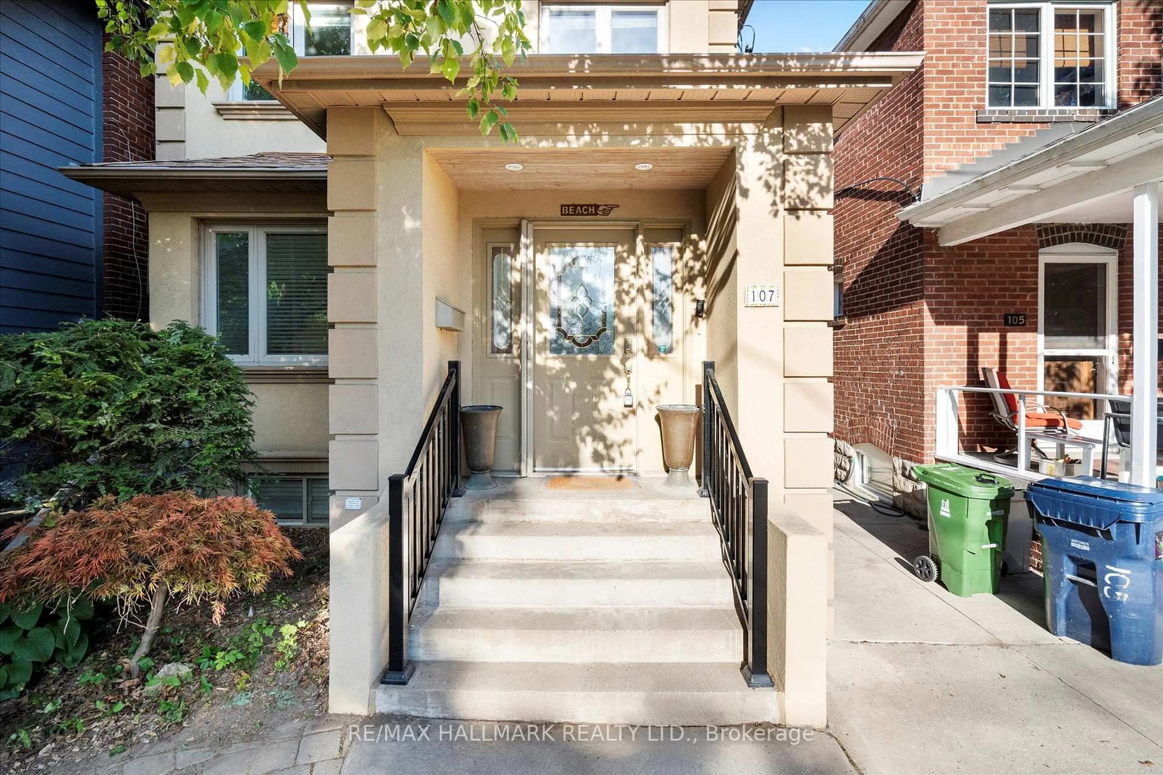 Unknown for 107 Wineva Ave, Toronto Ontario M4E 2T1