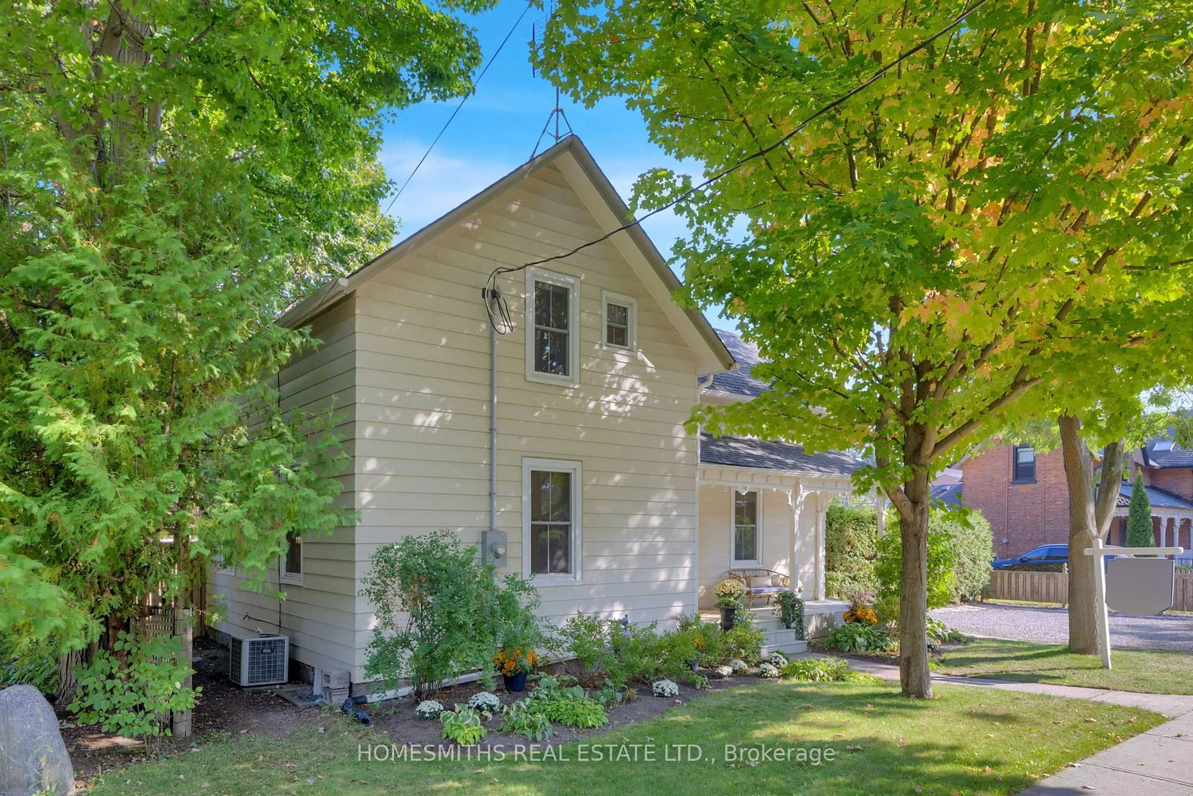 A pic from outside/outdoor area/front of a property/back of a property/a pic from drone, street for 67 Temperance St, Clarington Ontario L1C 3B1