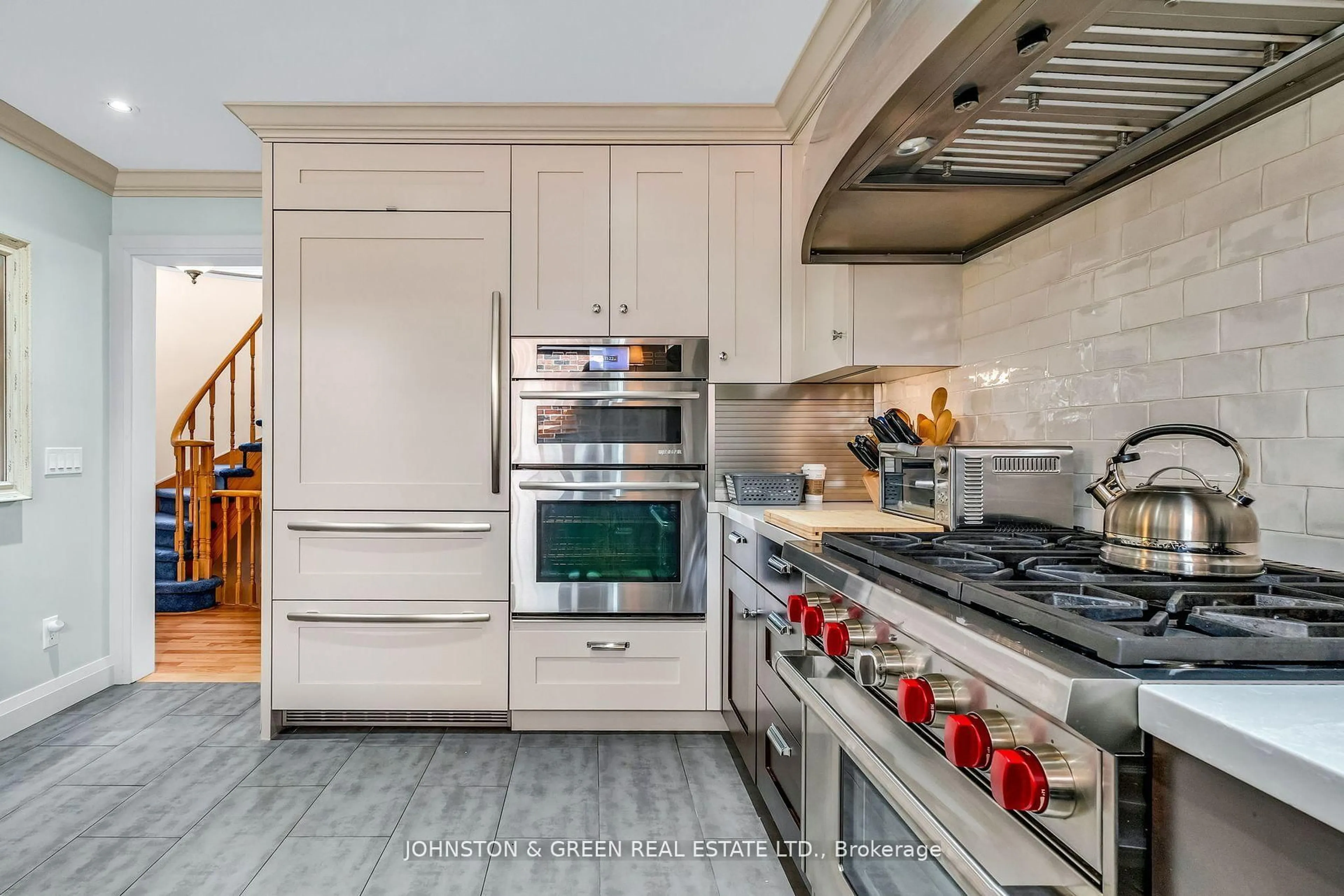 Contemporary kitchen, ceramic/tile floor for 1 Woodvale Cres, Toronto Ontario M4C 5N4