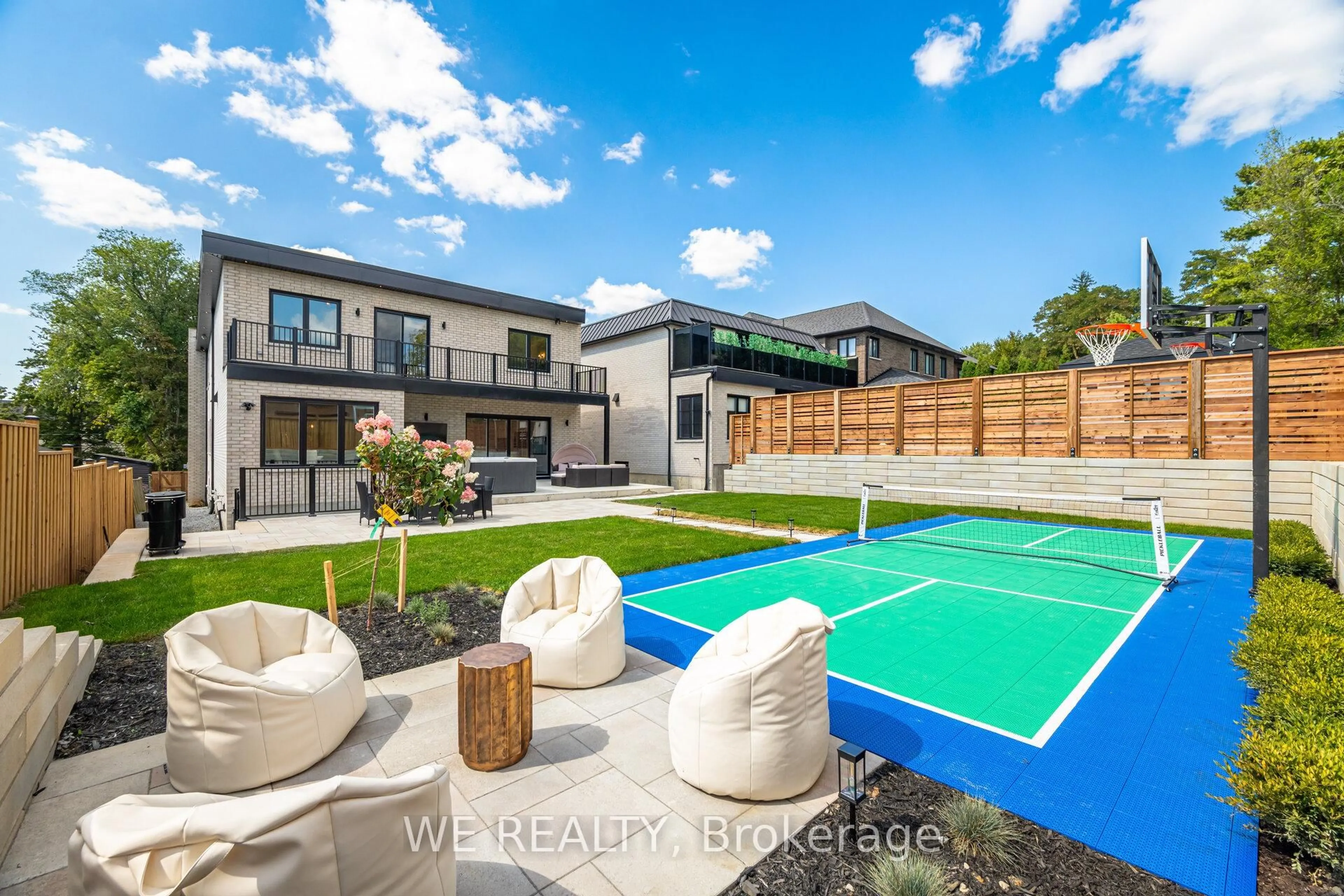 A pic from outside/outdoor area/front of a property/back of a property/a pic from drone, mountain view for 1381 Rougemount Dr, Pickering Ontario L1V 1N2