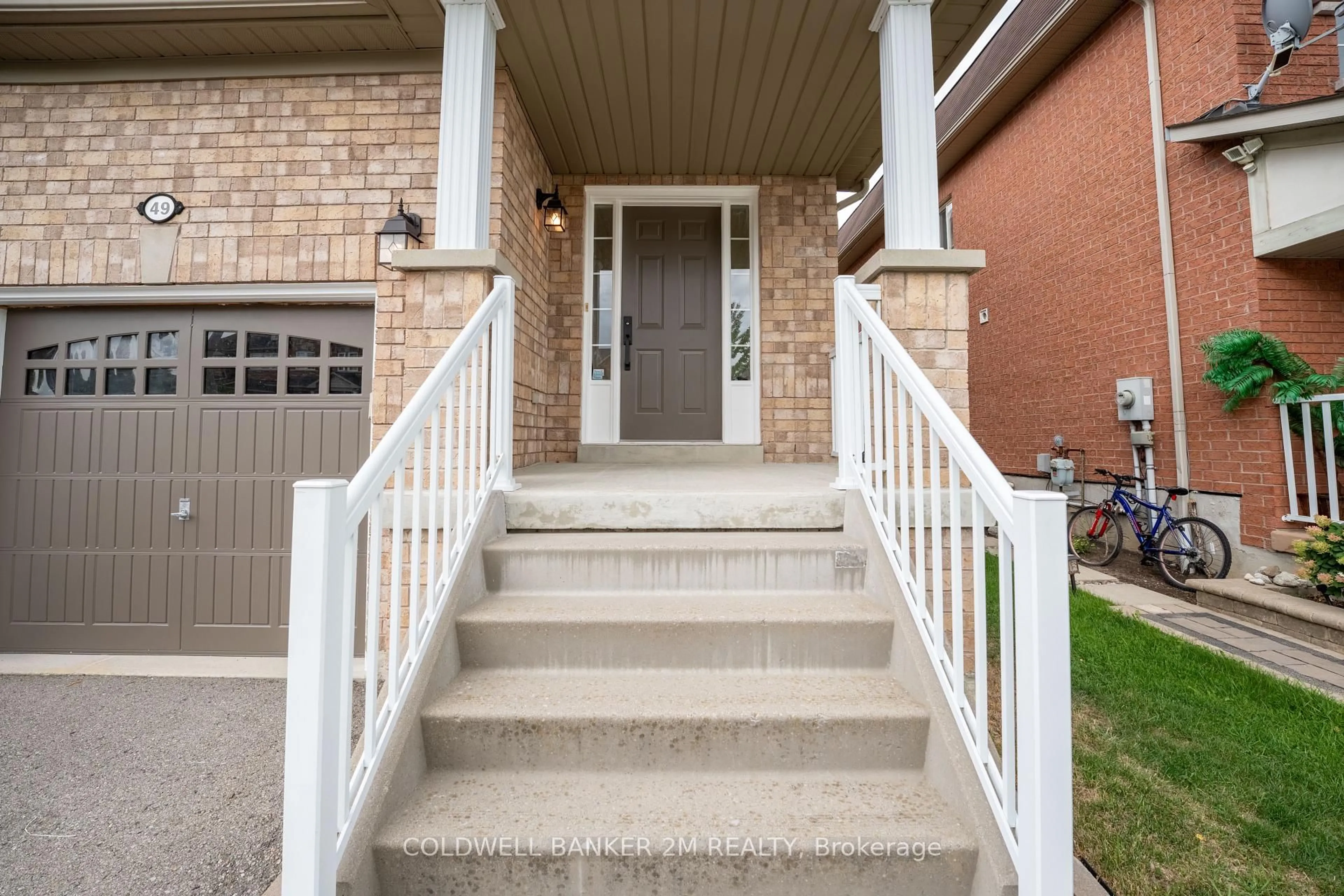Unknown for 49 Neill Ave, Whitby Ontario L1R 3N5