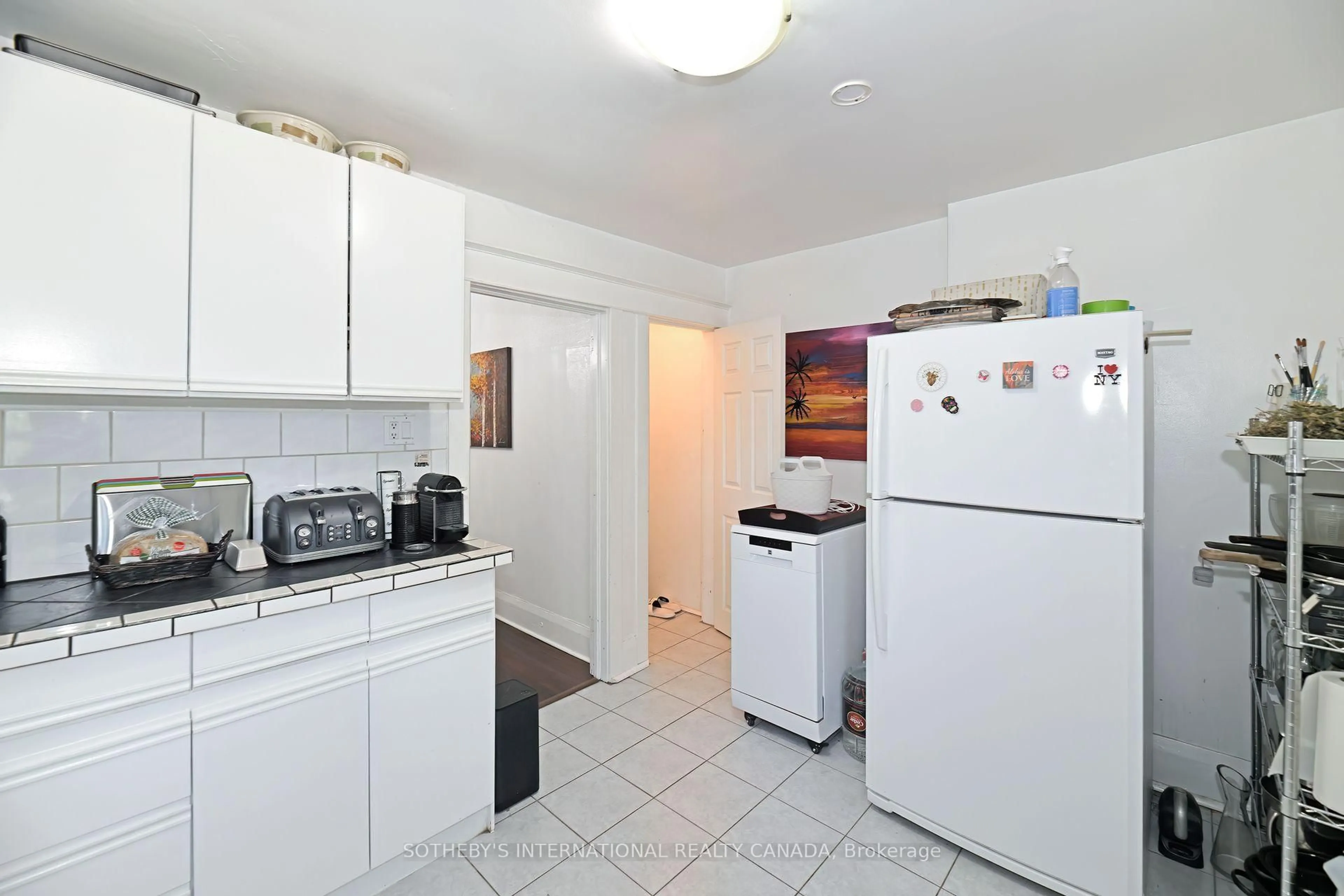 Standard kitchen, unknown for 60 Mortimer Ave, Toronto Ontario M4K 2A1