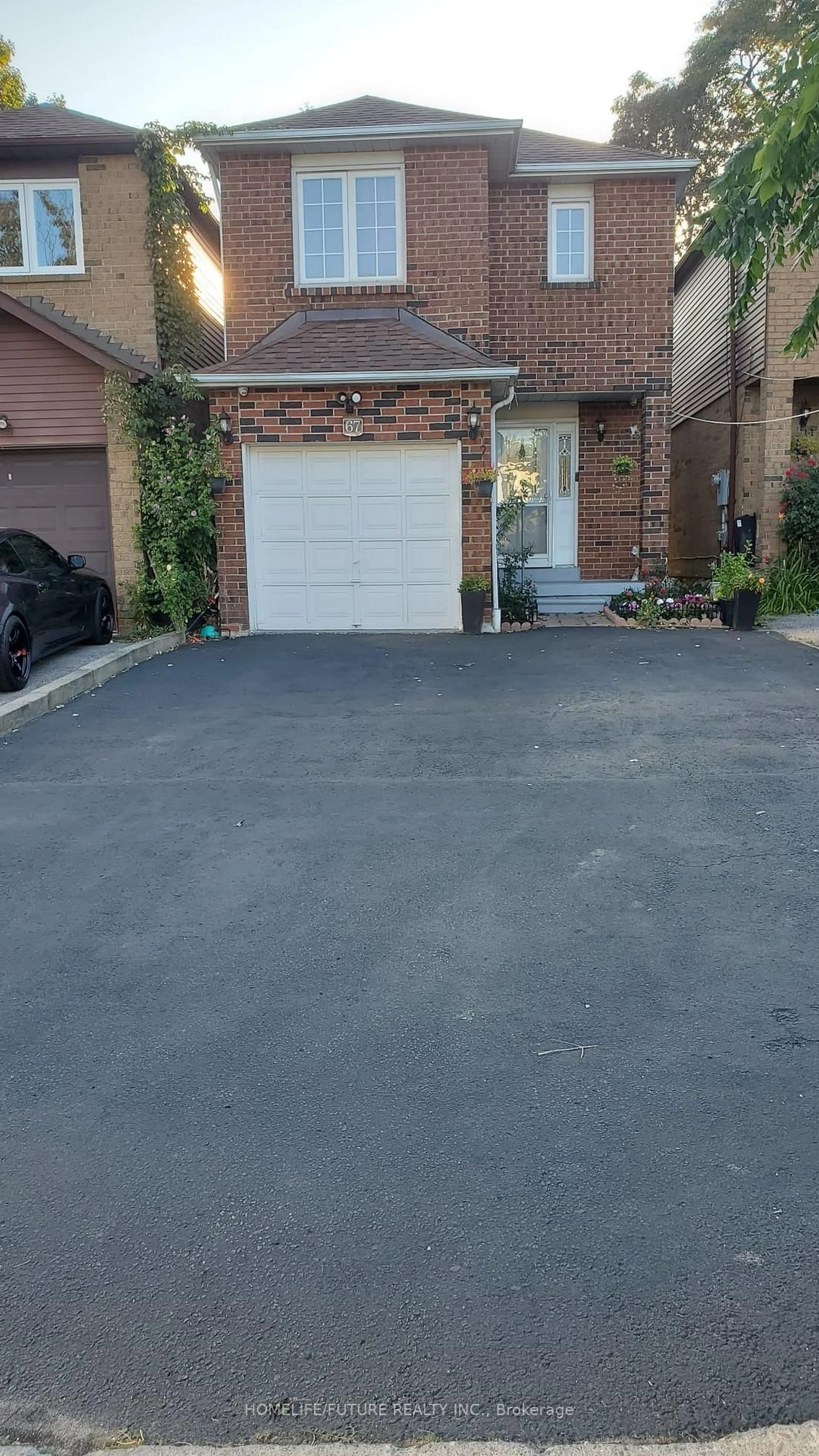 Indoor garage for 67 Verne Cres, Toronto Ontario M1B 2Y4