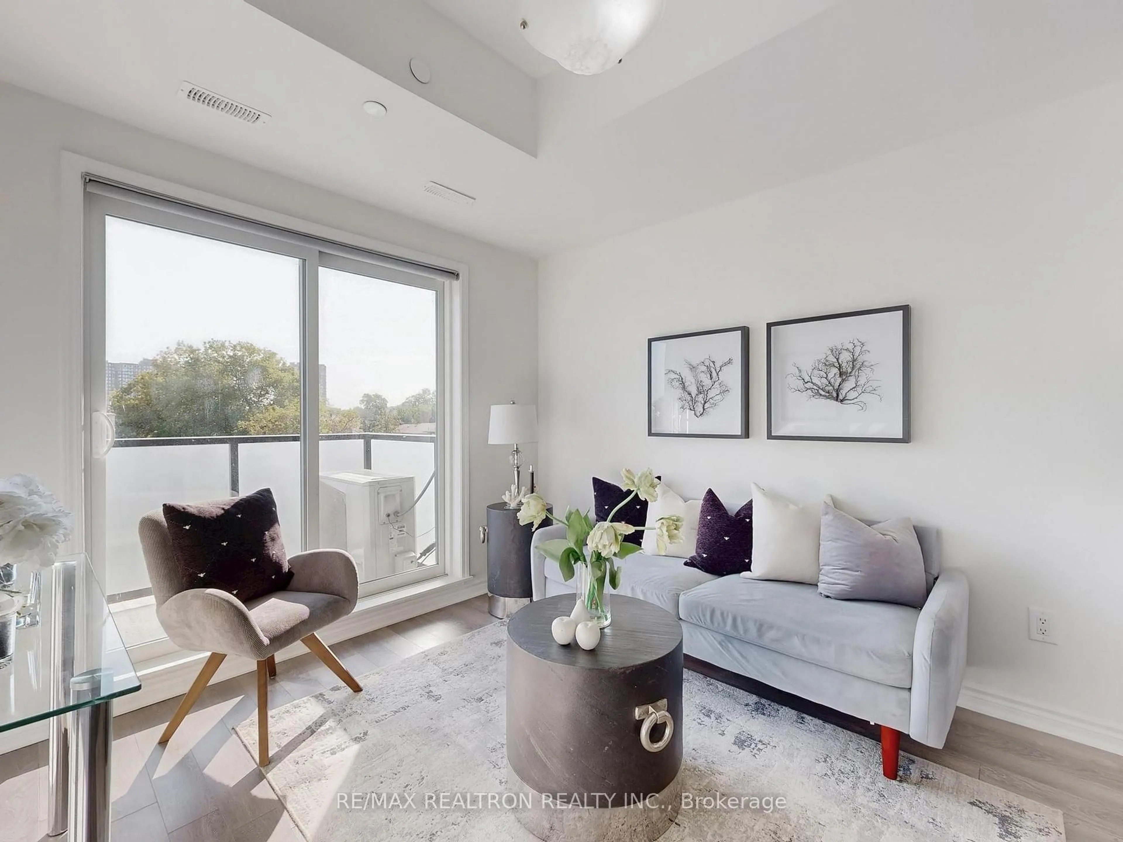Living room with furniture, unknown for 2791 Eglinton Ave #506, Toronto Ontario M1J 0B3