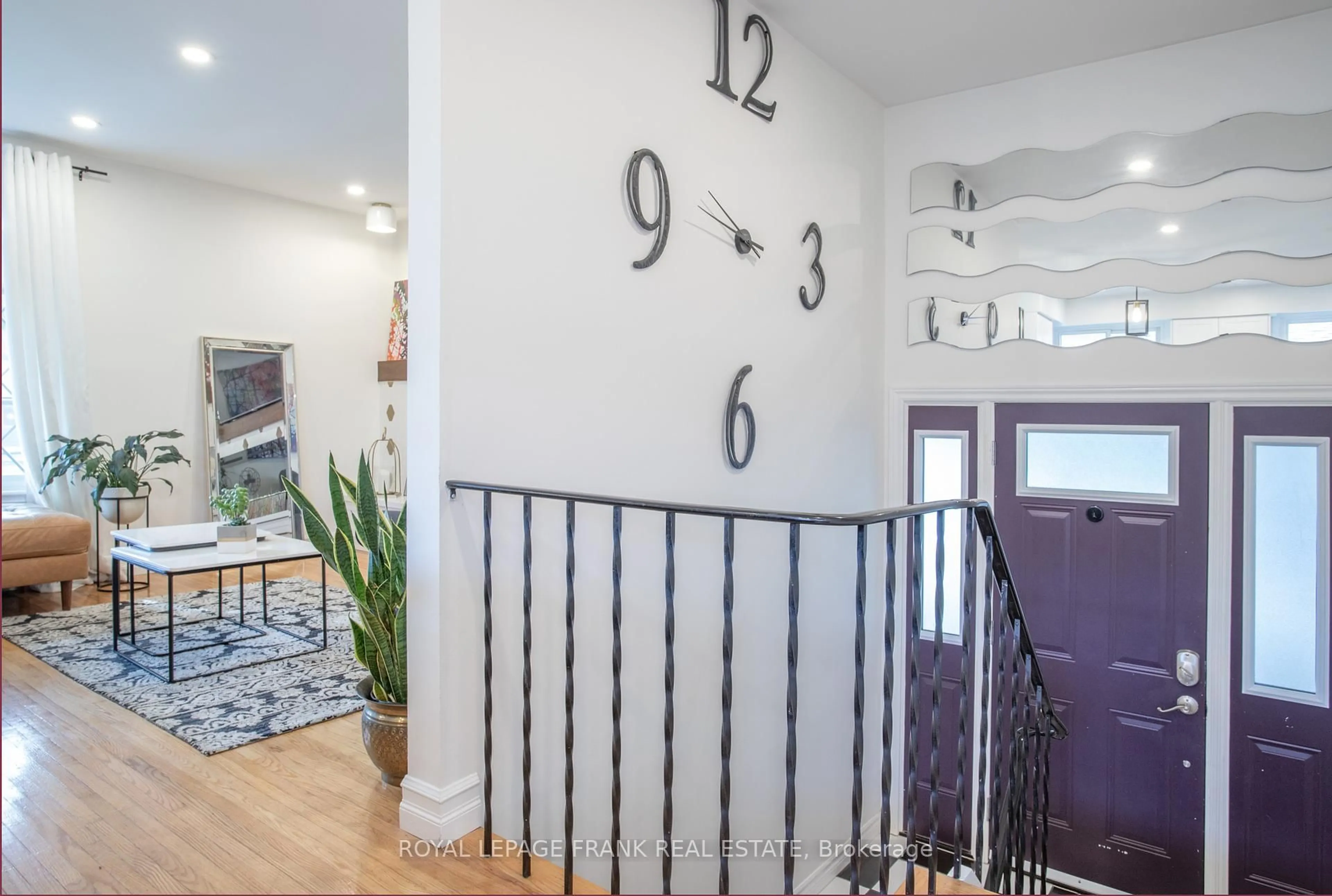 Indoor entryway for 793 Central Park Blvd, Oshawa Ontario L1G 6B2